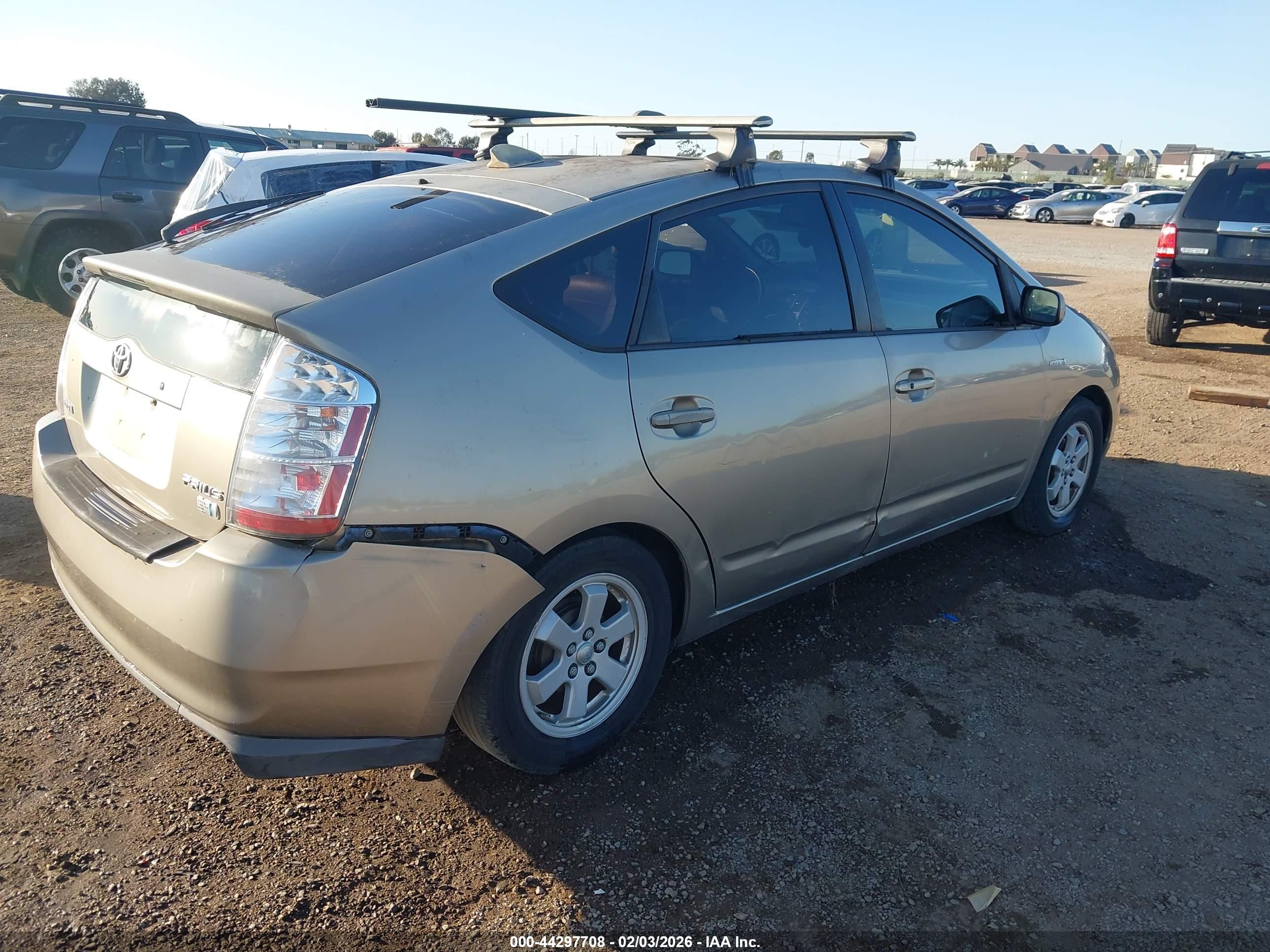 TOYOTA PRIUS image 4