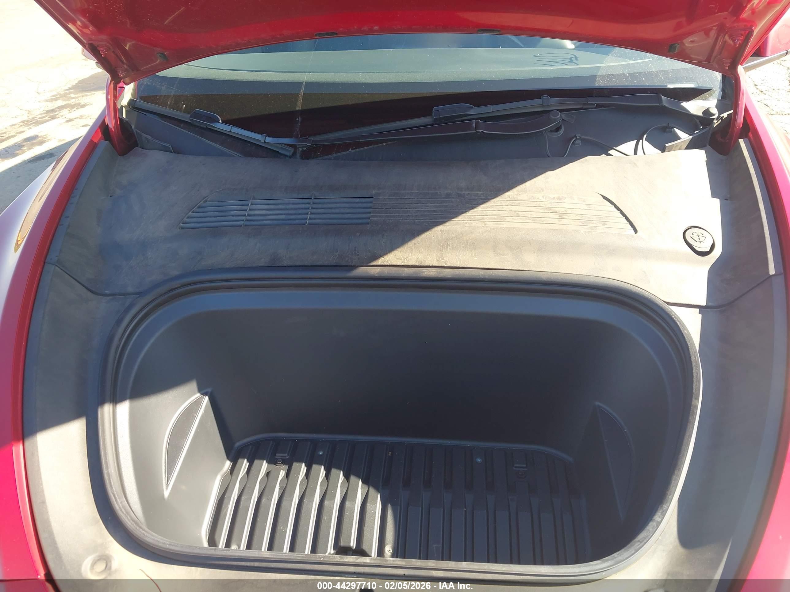 TESLA MODEL image 10