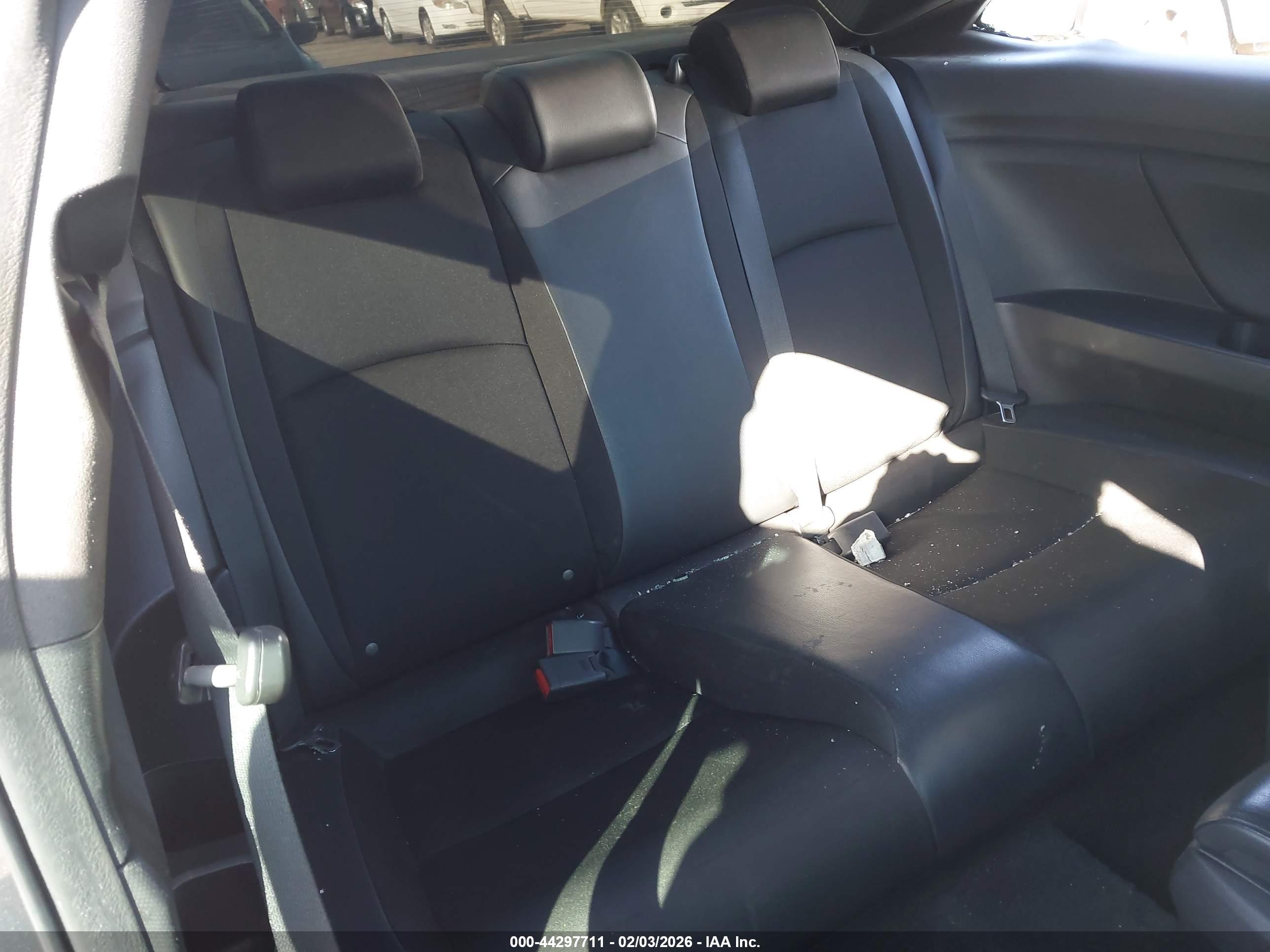 HONDA CIVIC image 8