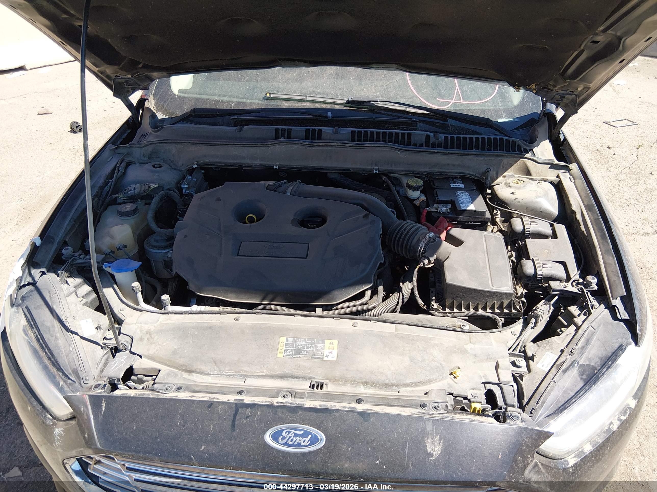 FORD FUSION image 10