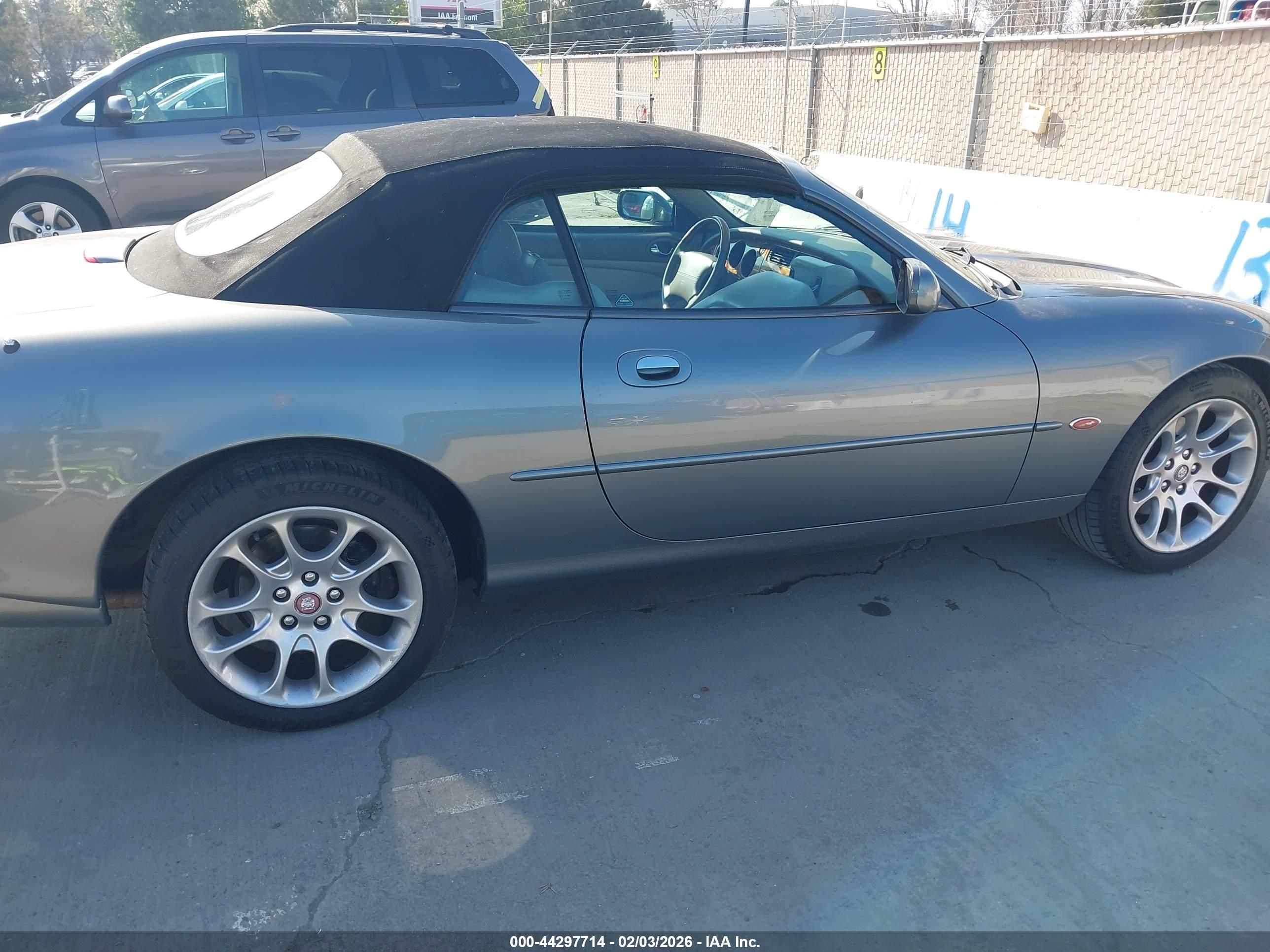 JAGUAR XKR image 6