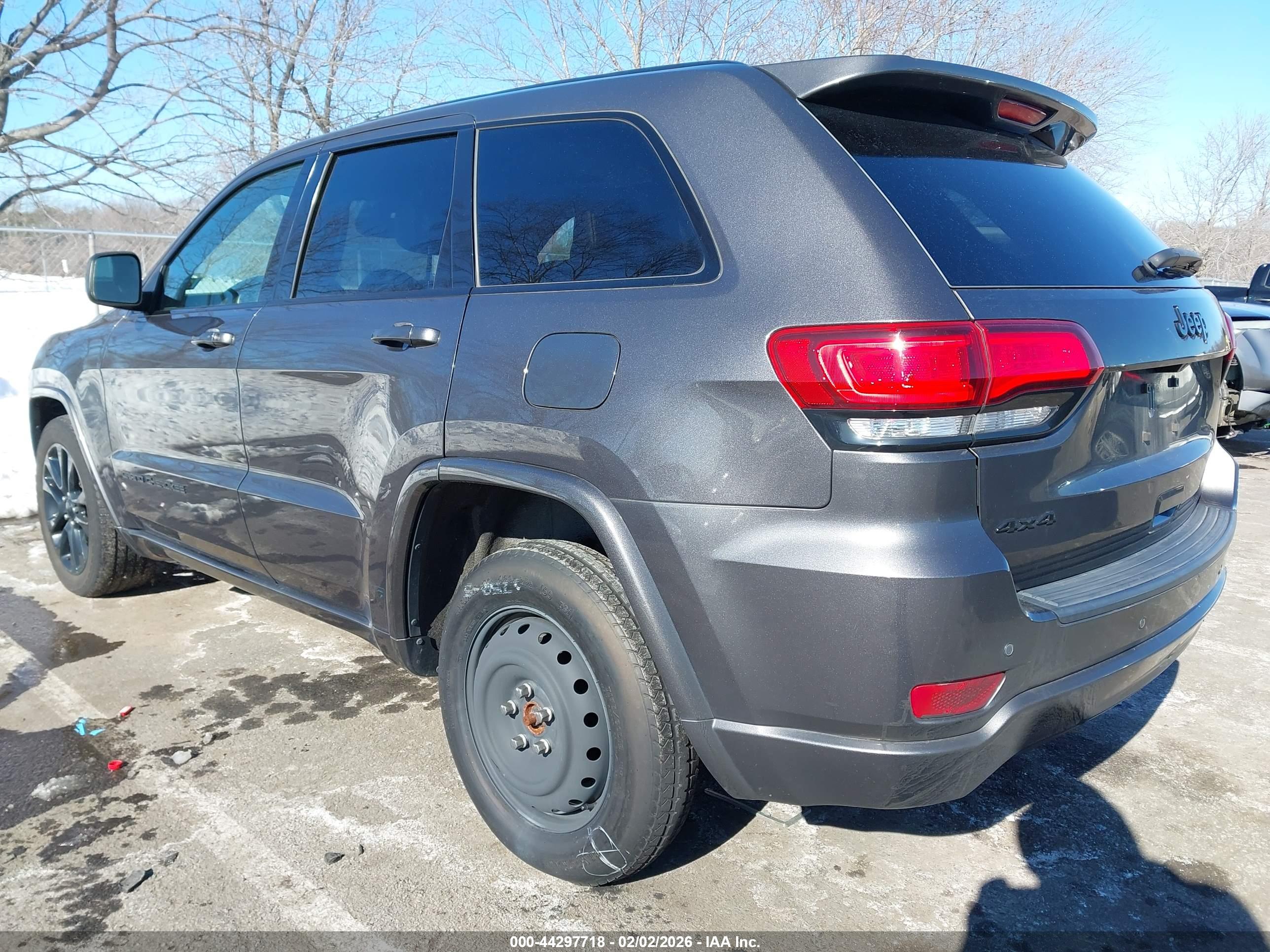 JEEP GRAND image 3