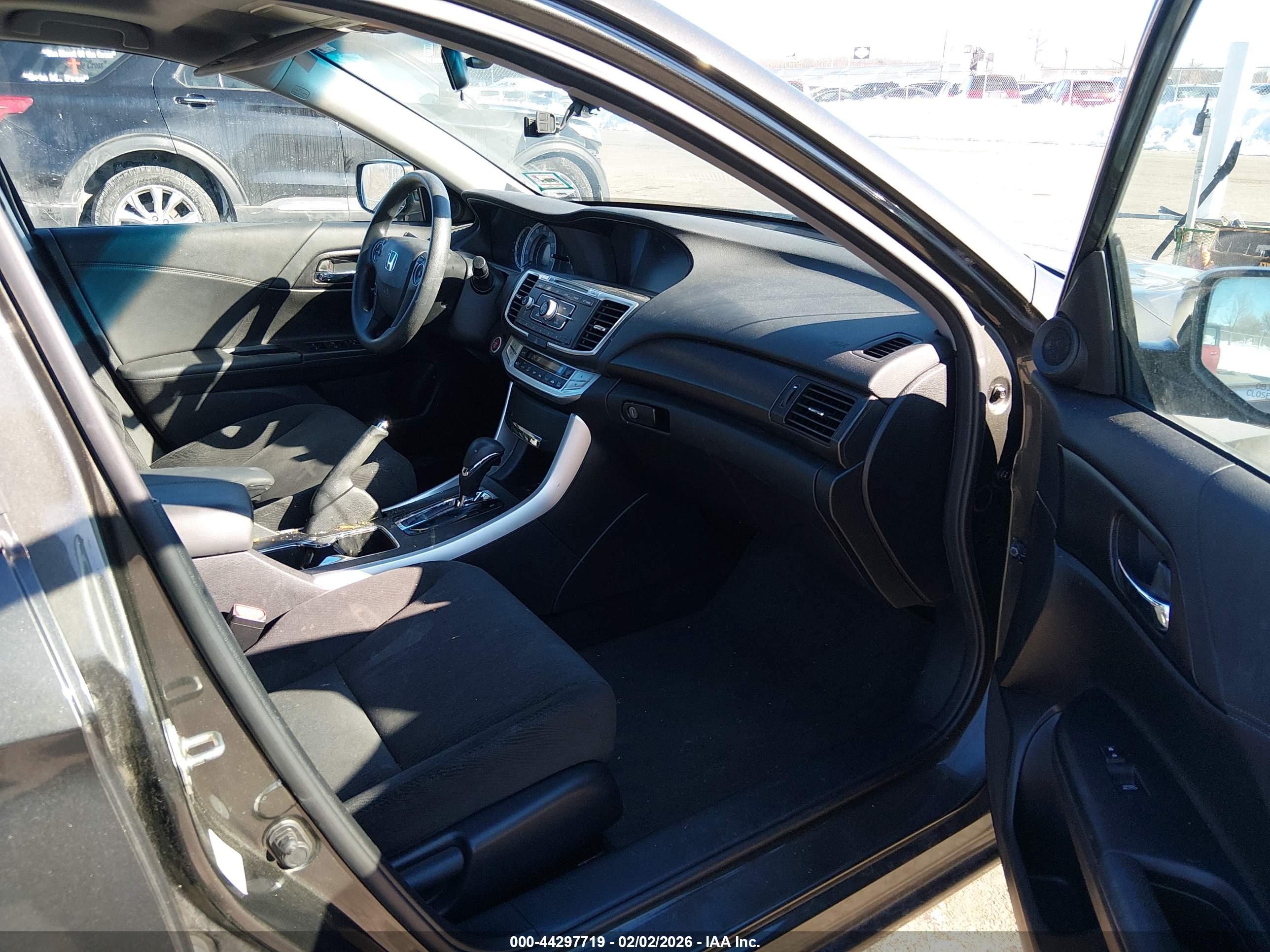 HONDA ACCORD image 5