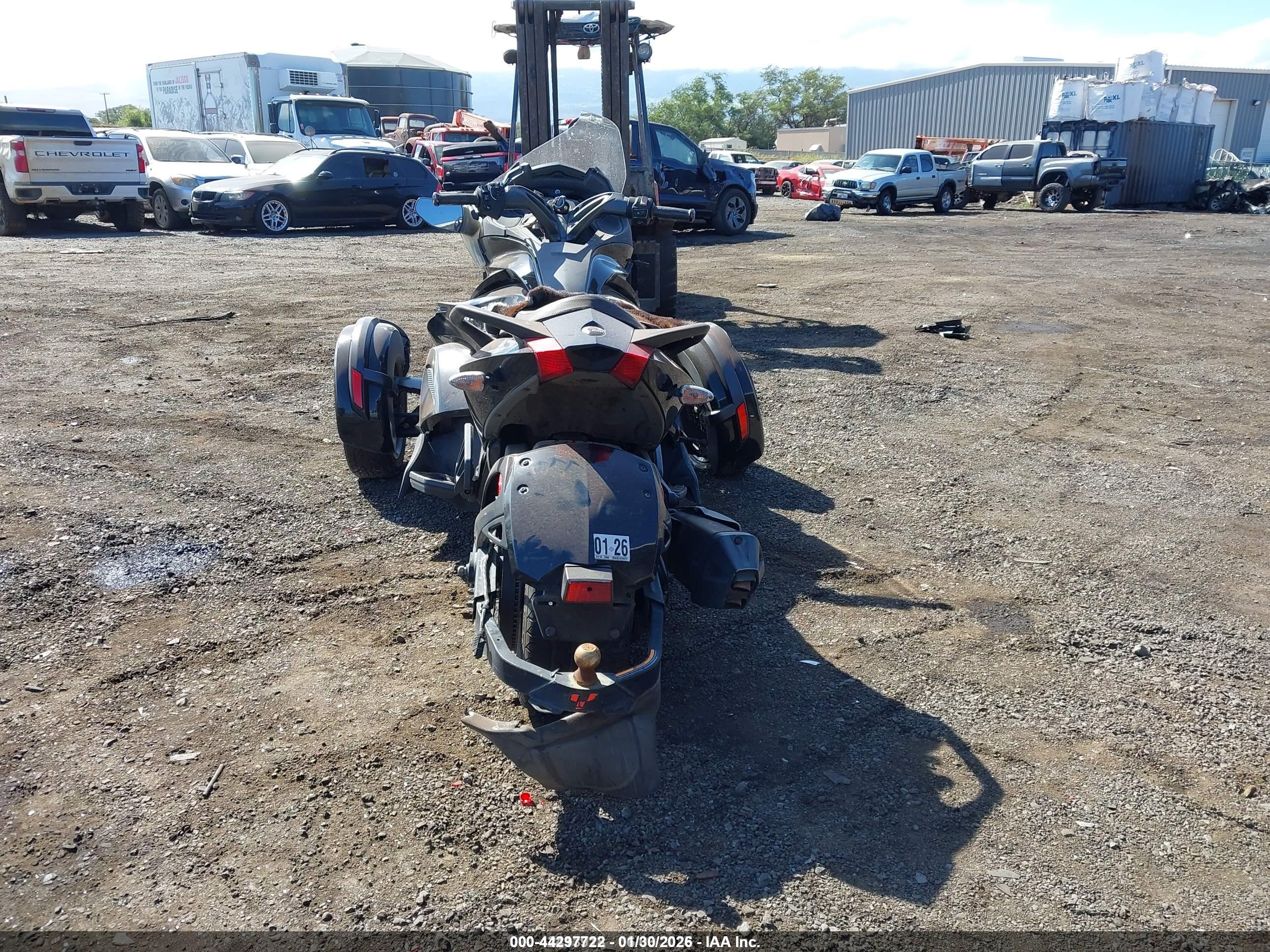 CAN-AM SPYDER image 6
