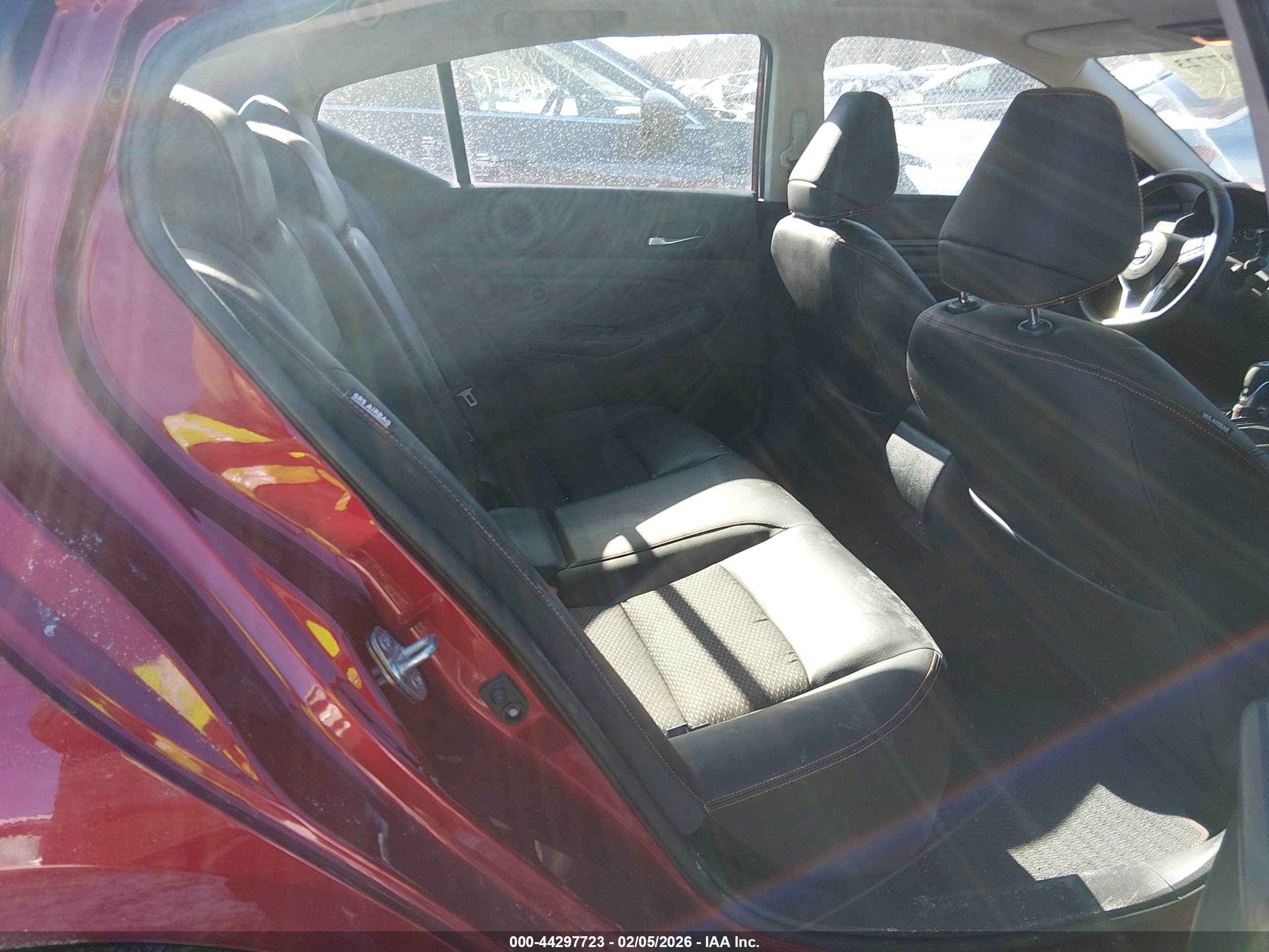 NISSAN ALTIMA image 8