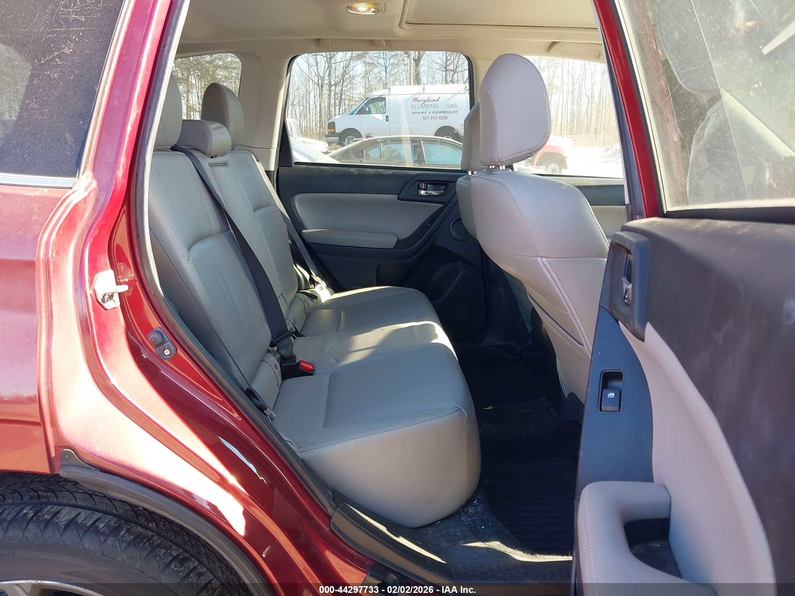 SUBARU FORESTER image 8