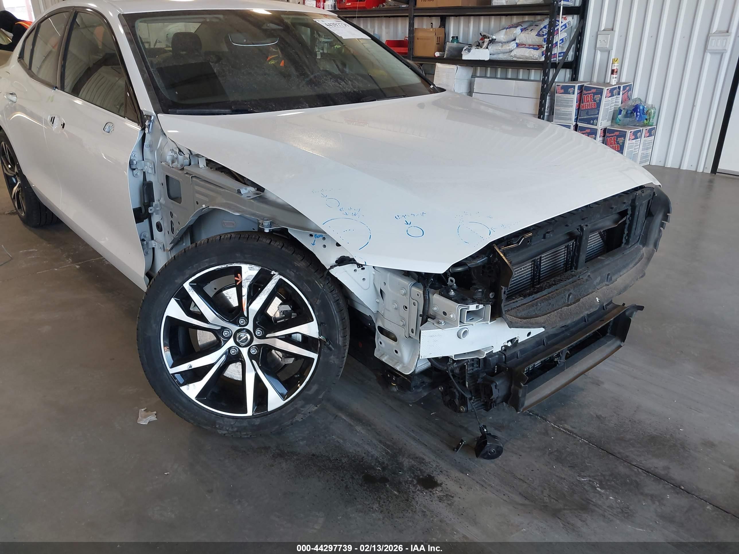 VOLVO S60 image 6