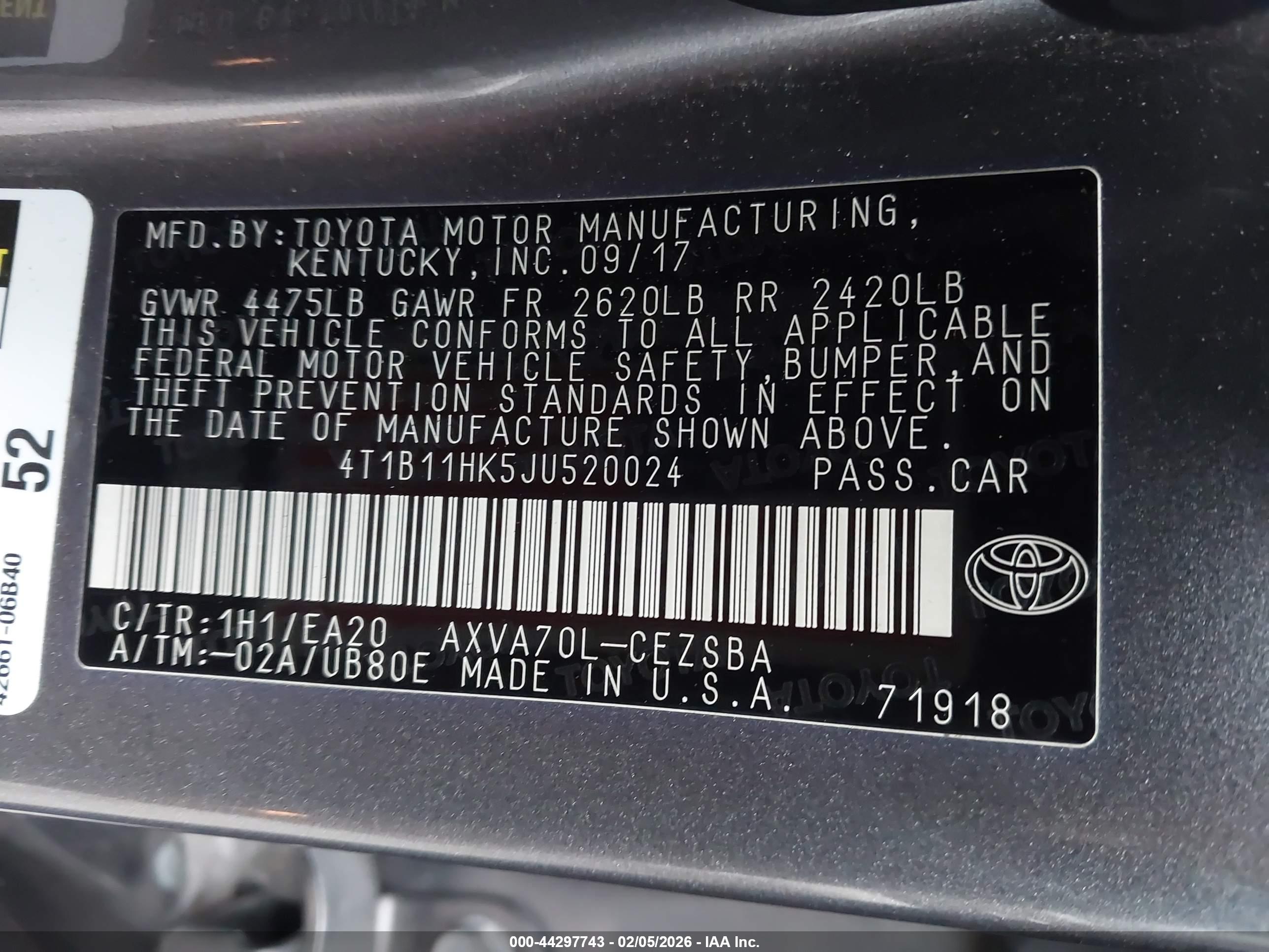 TOYOTA CAMRY image 9