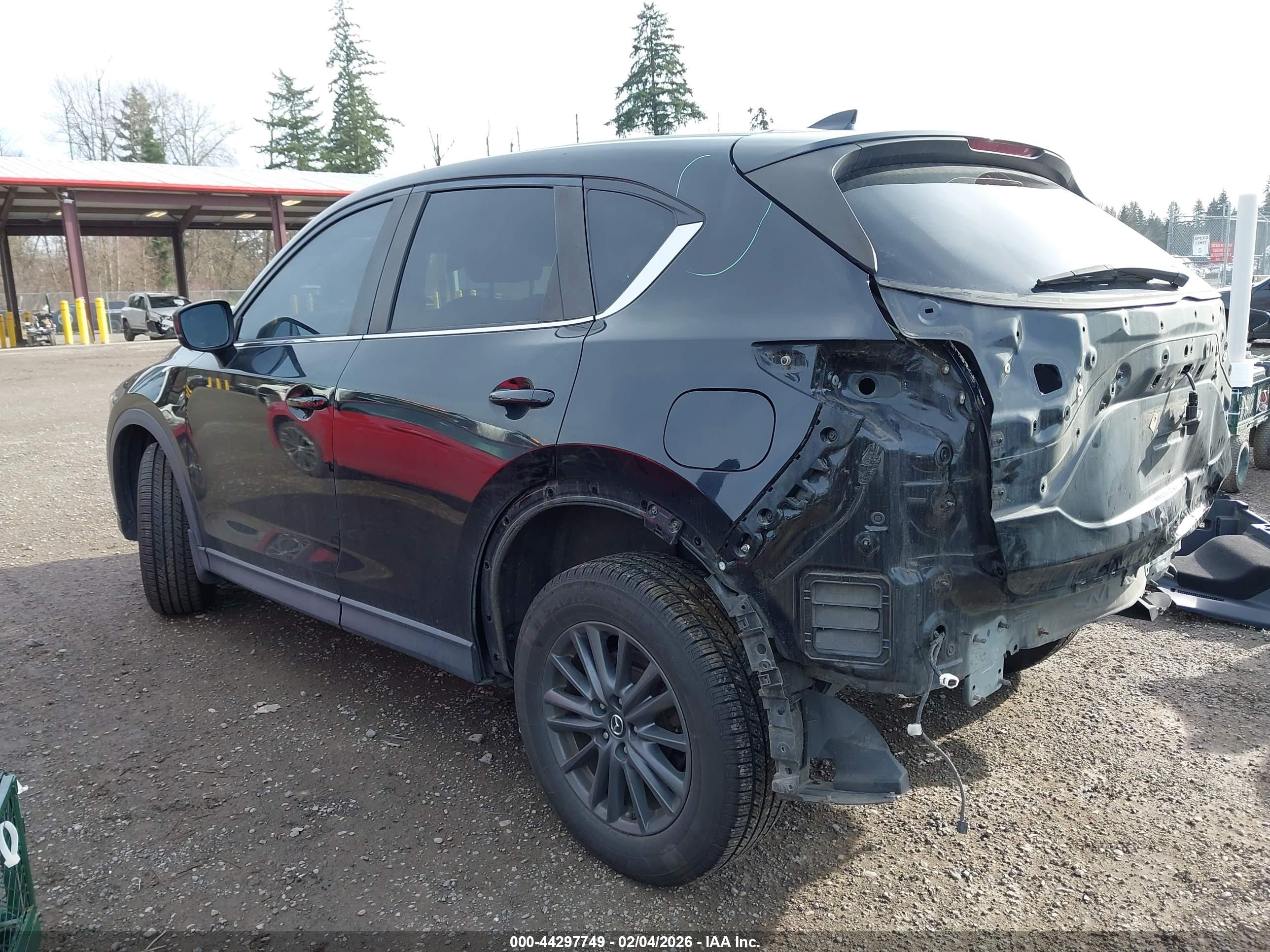 MAZDA CX-5 image 3