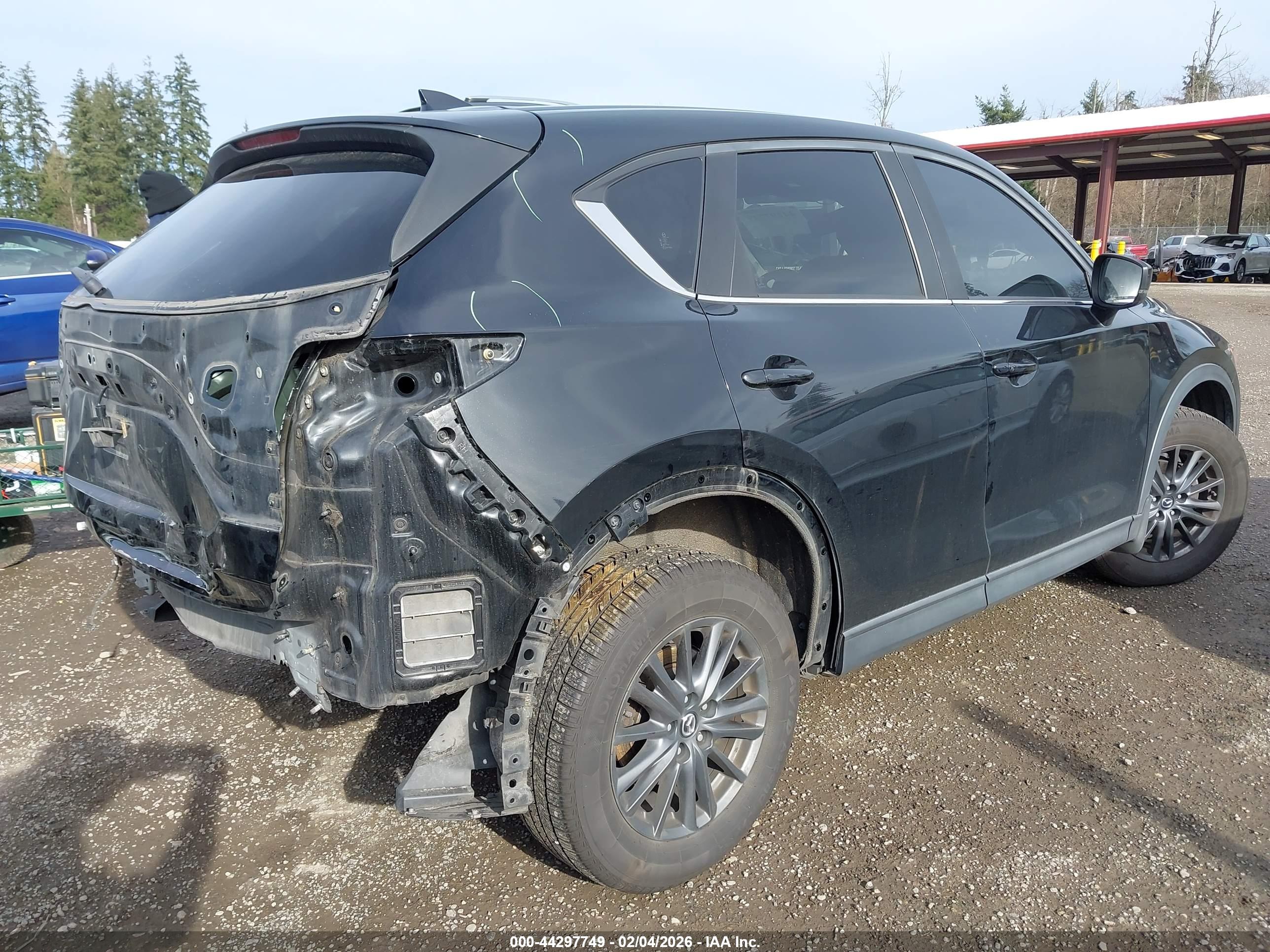 MAZDA CX-5 image 4