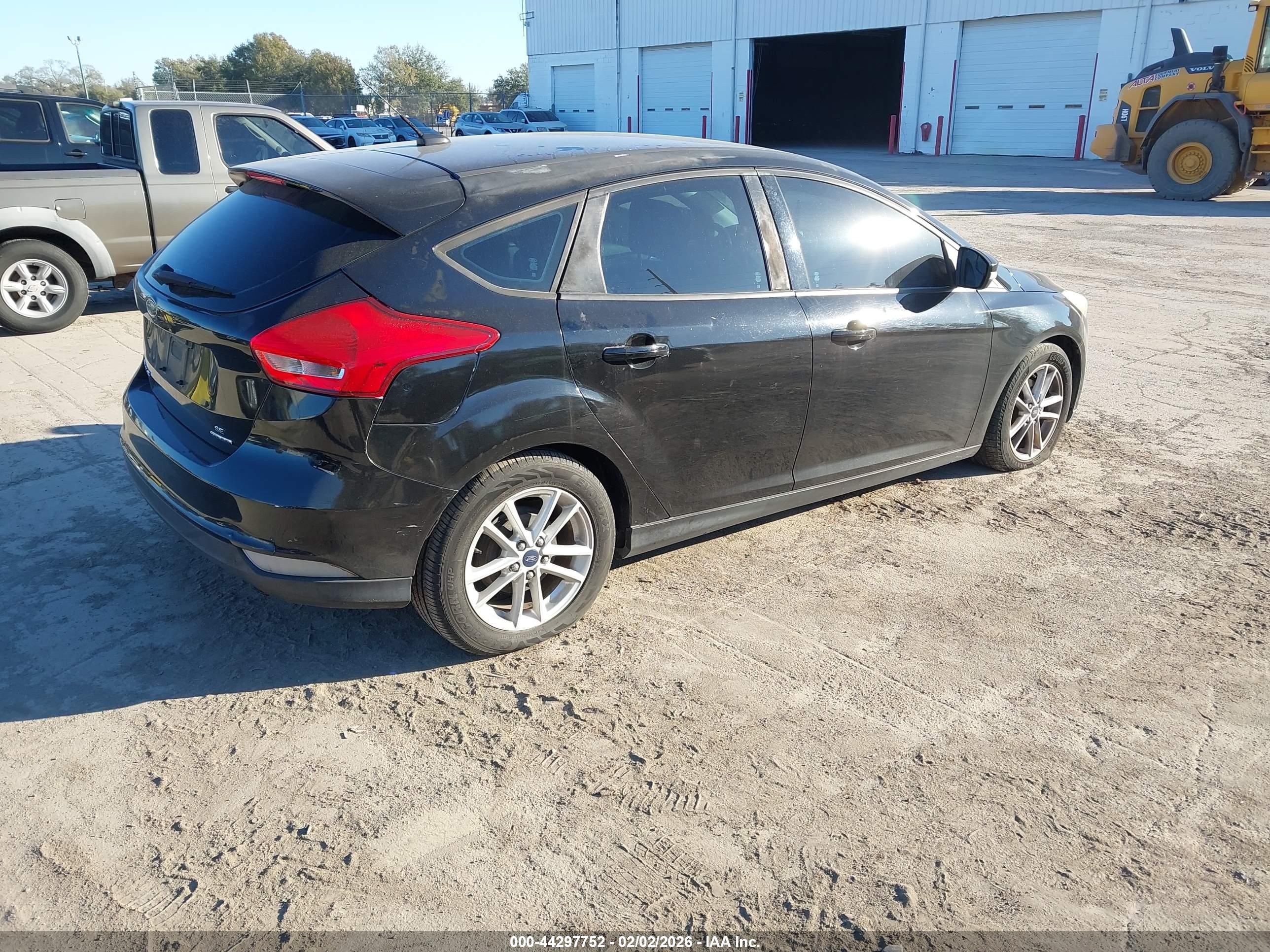 FORD FOCUS image 4