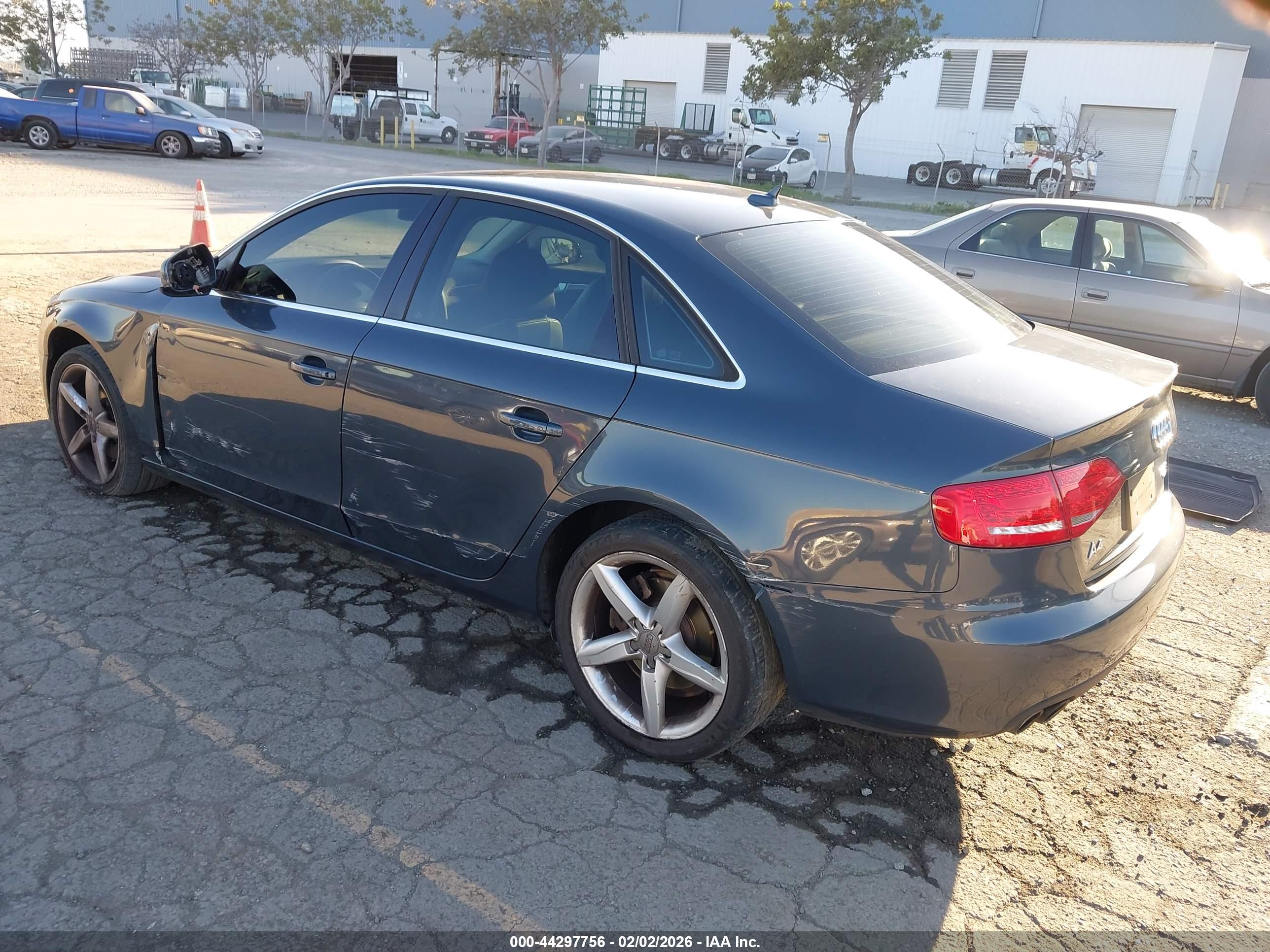 AUDI A4 image 3