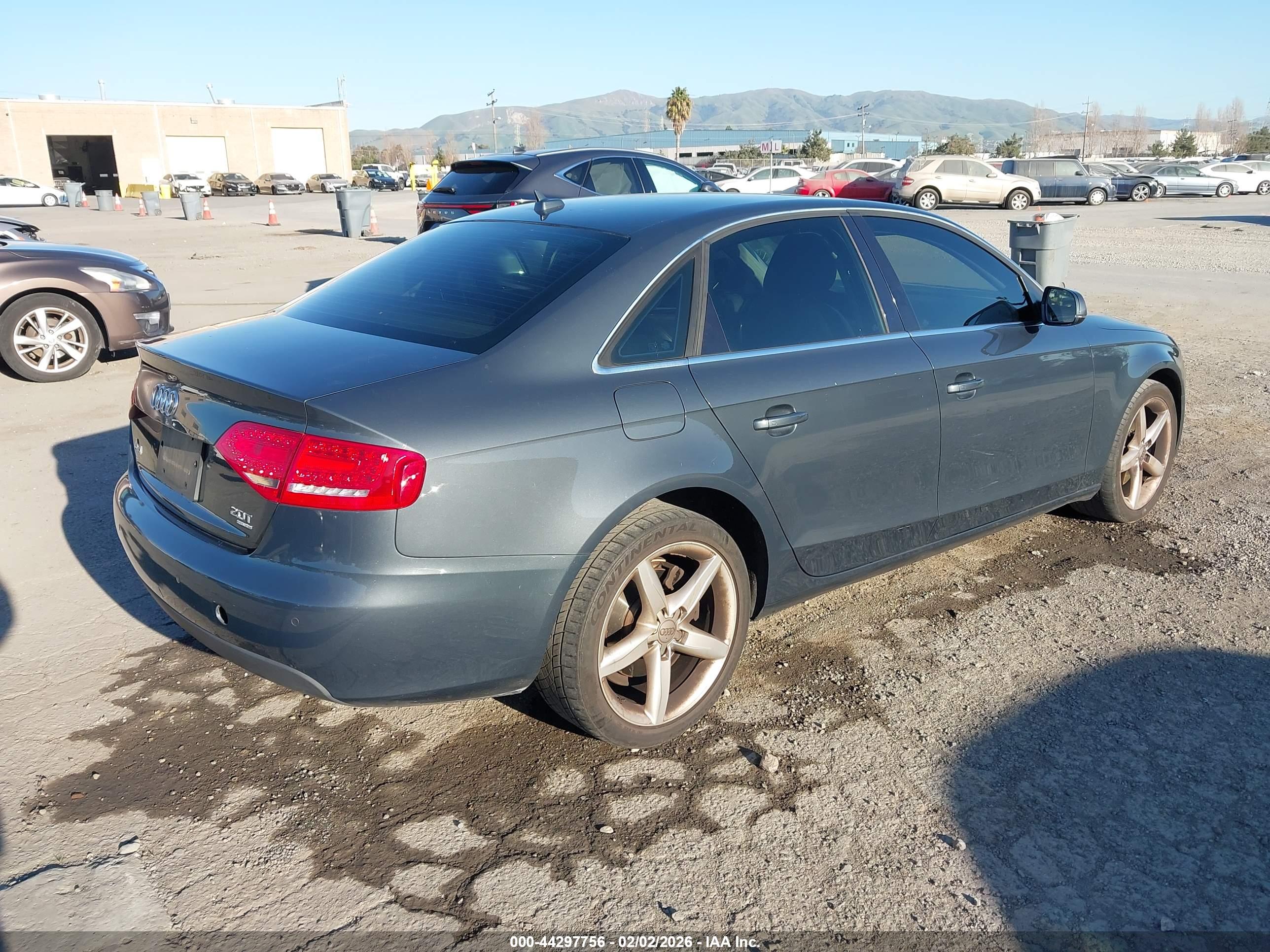 AUDI A4 image 4