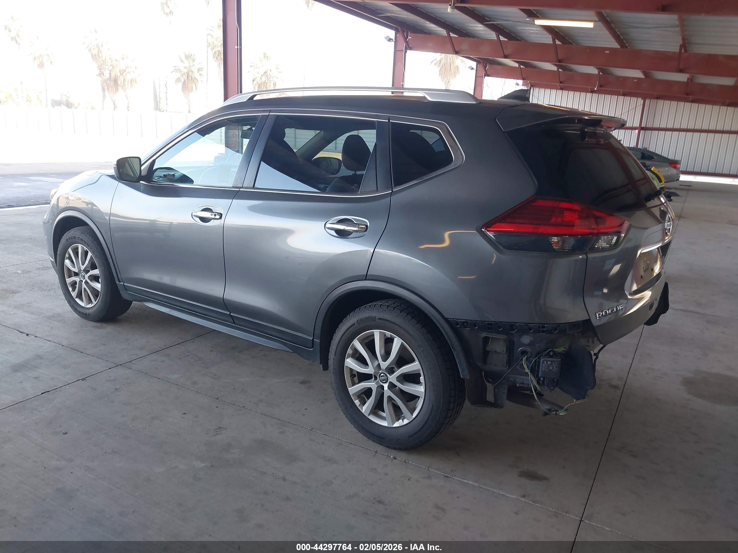 NISSAN ROGUE image 3