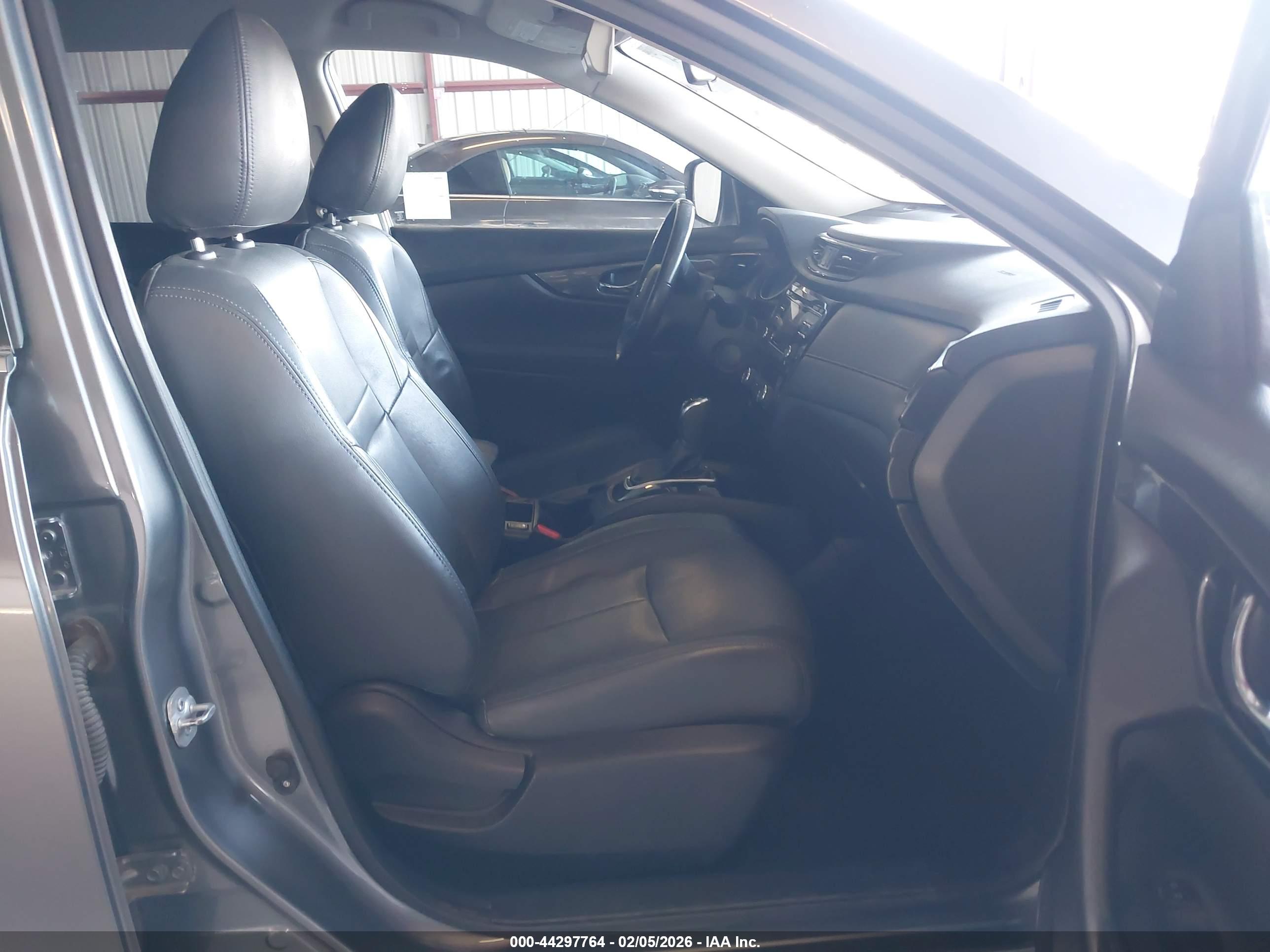 NISSAN ROGUE image 5