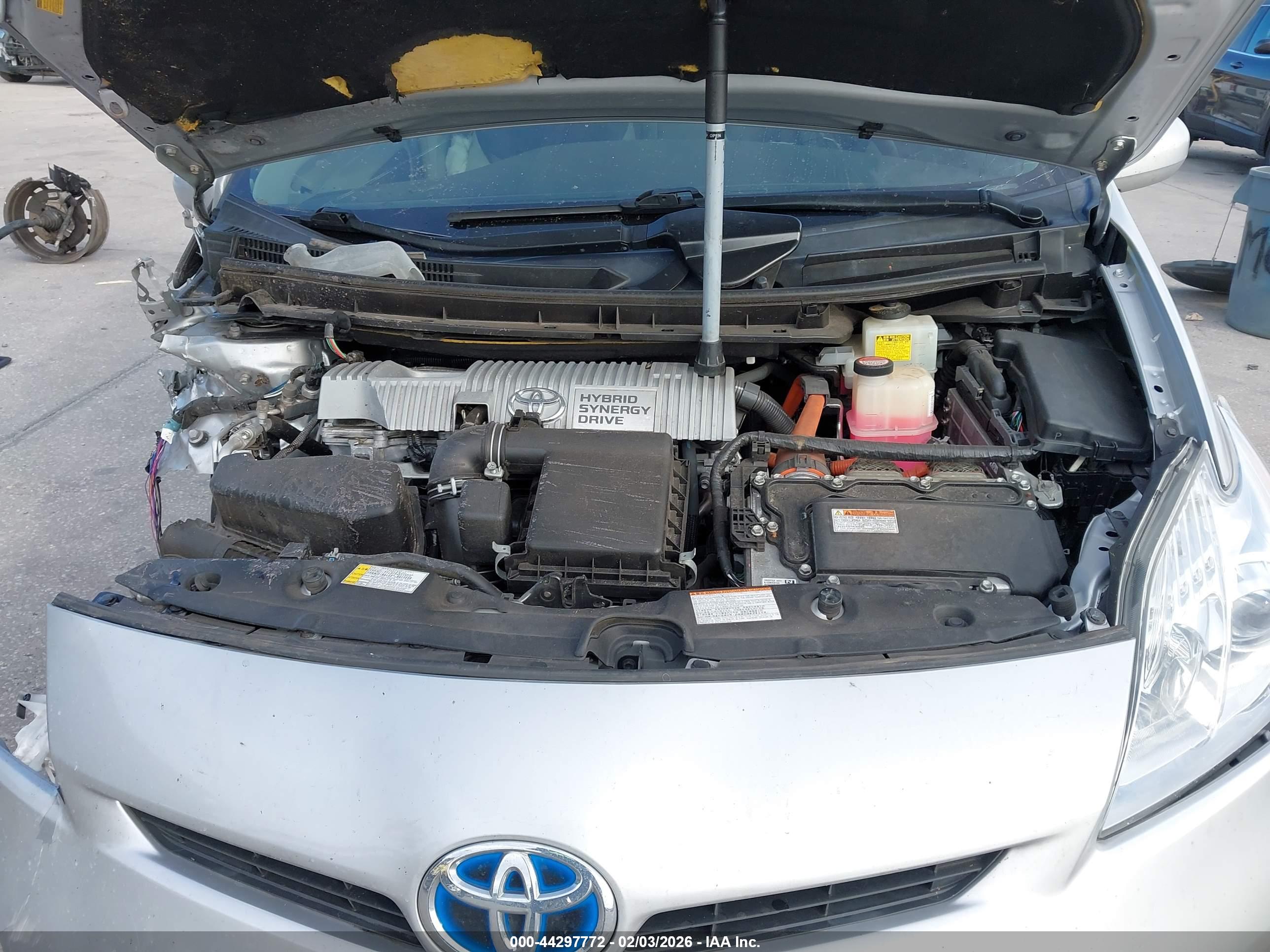 TOYOTA PRIUS image 10