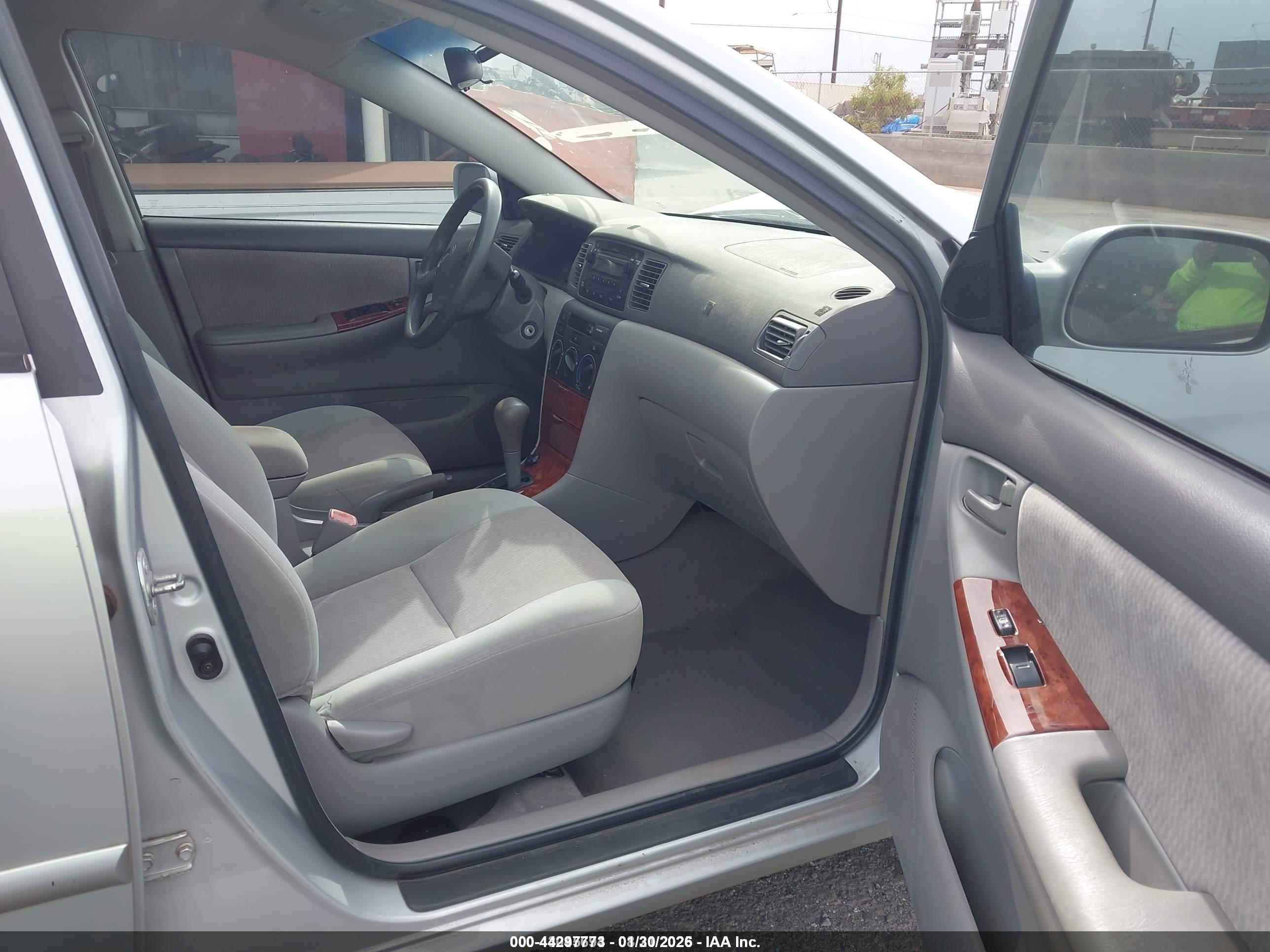 TOYOTA COROLLA image 5