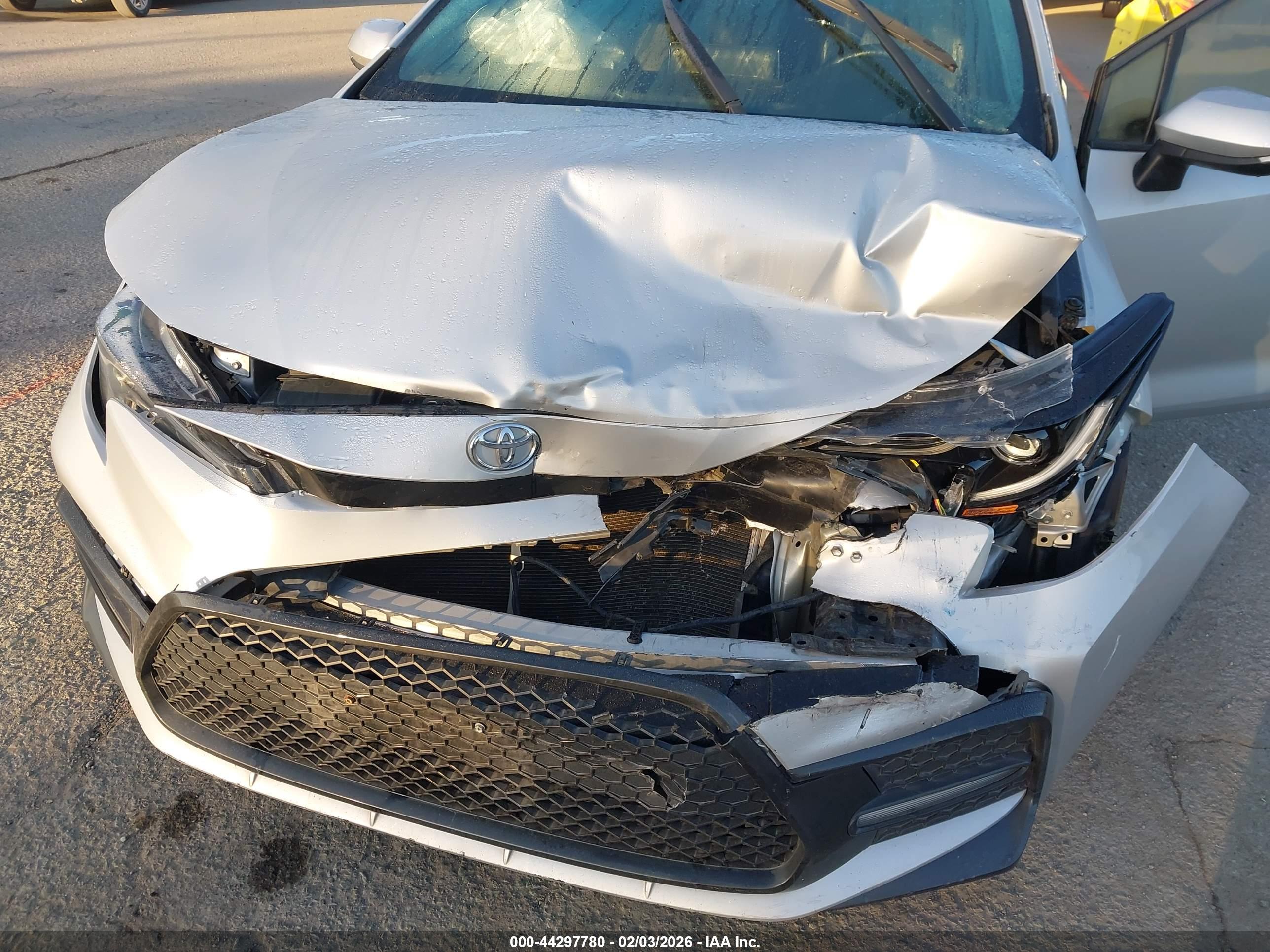 TOYOTA COROLLA image 6