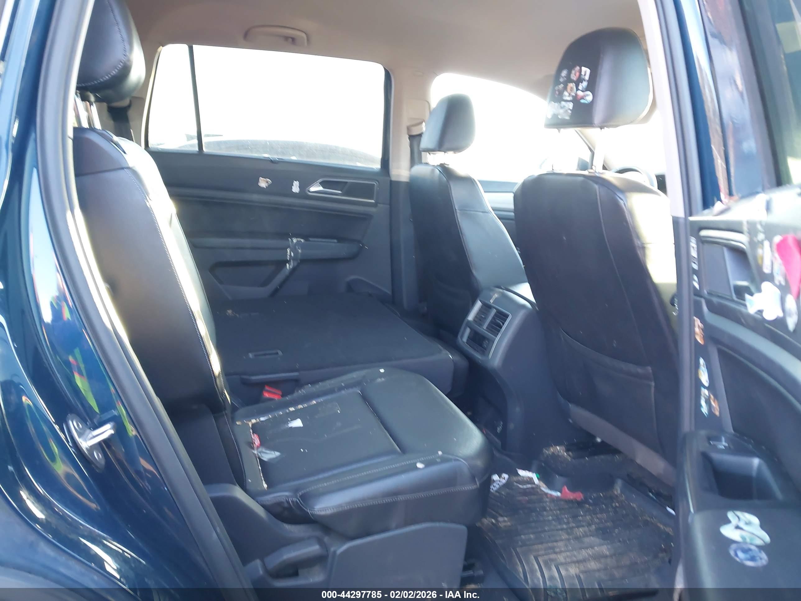 VOLKSWAGEN ATLAS image 8