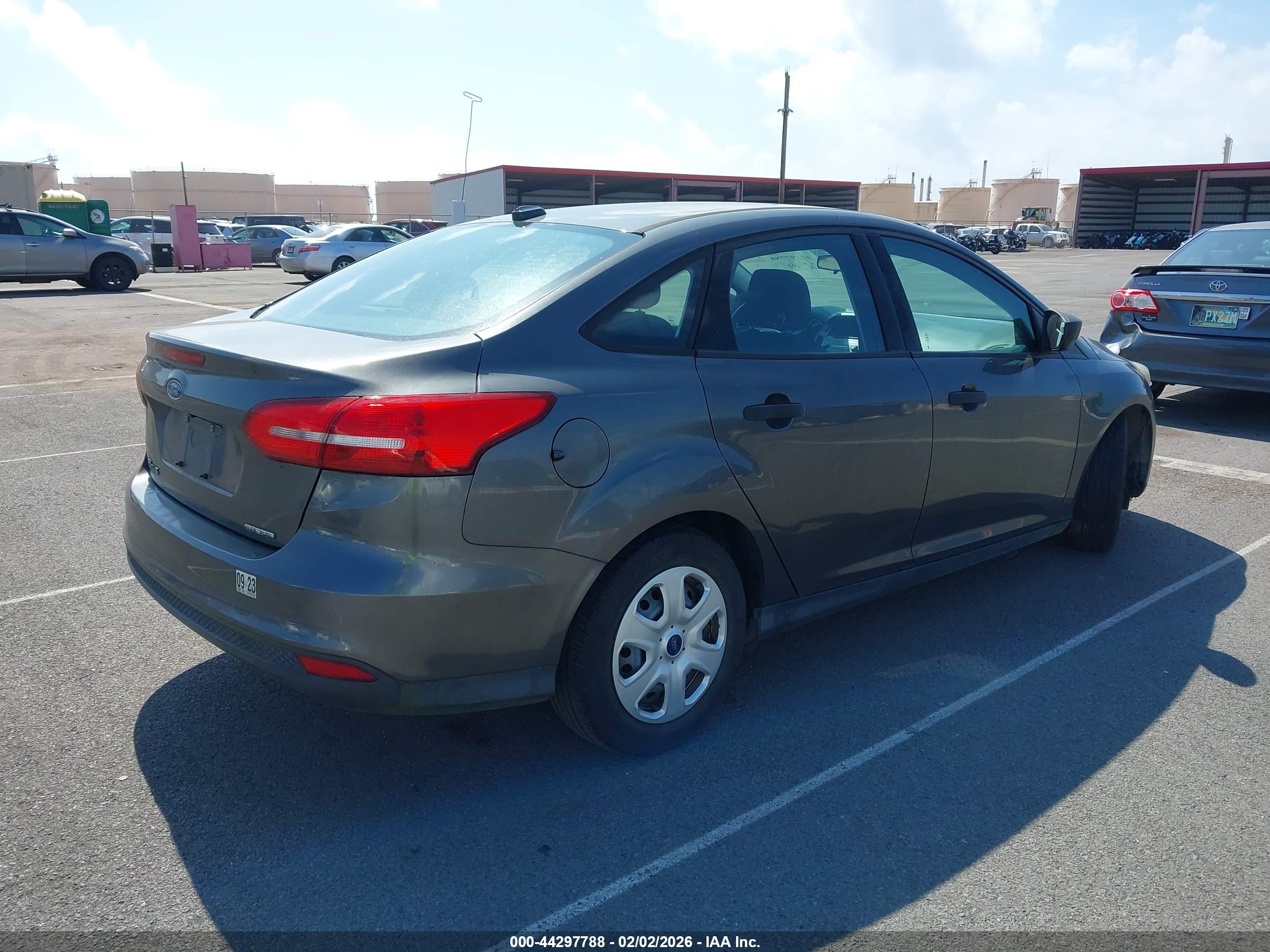 FORD FOCUS image 4