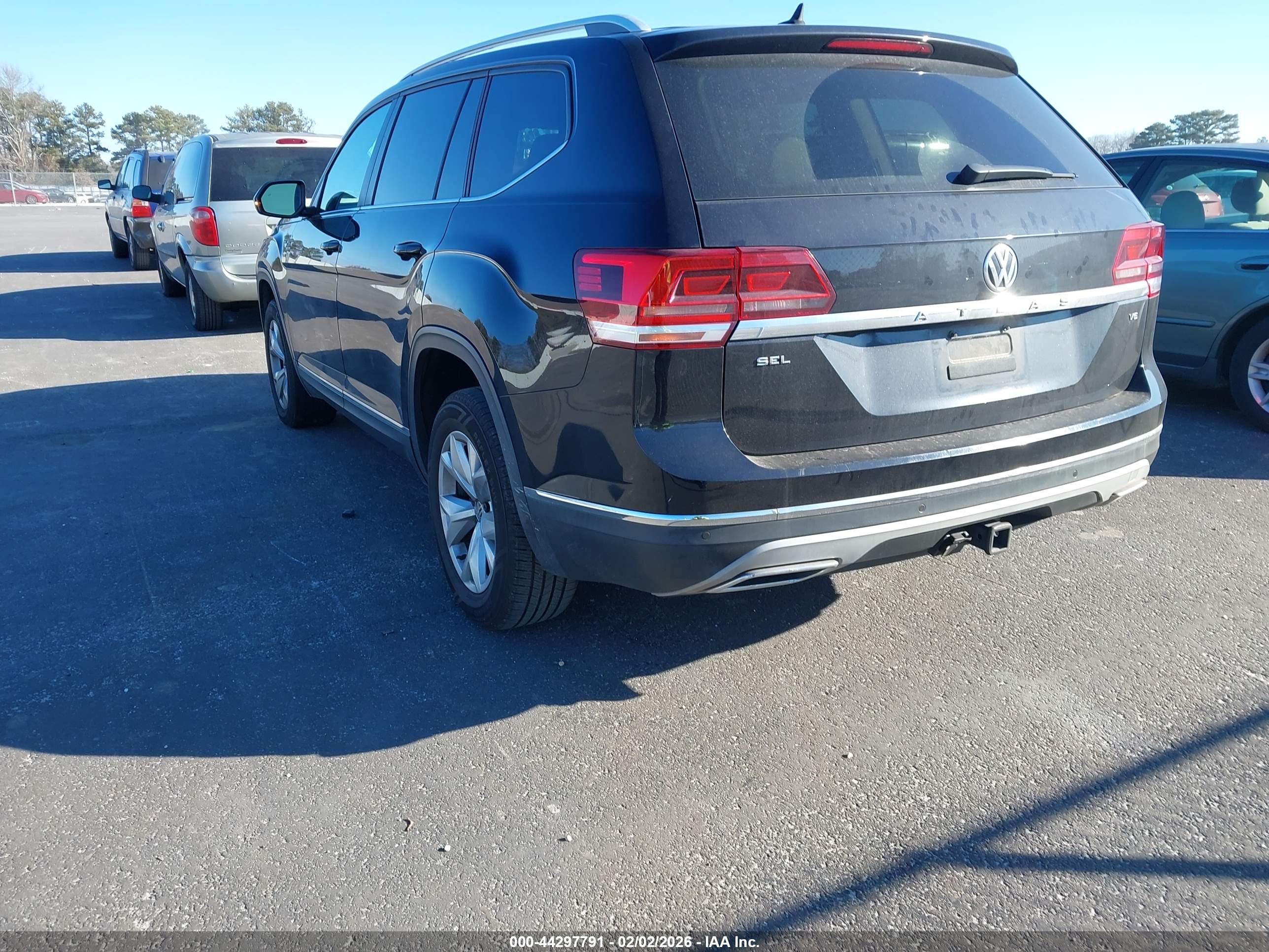 VOLKSWAGEN ATLAS image 3