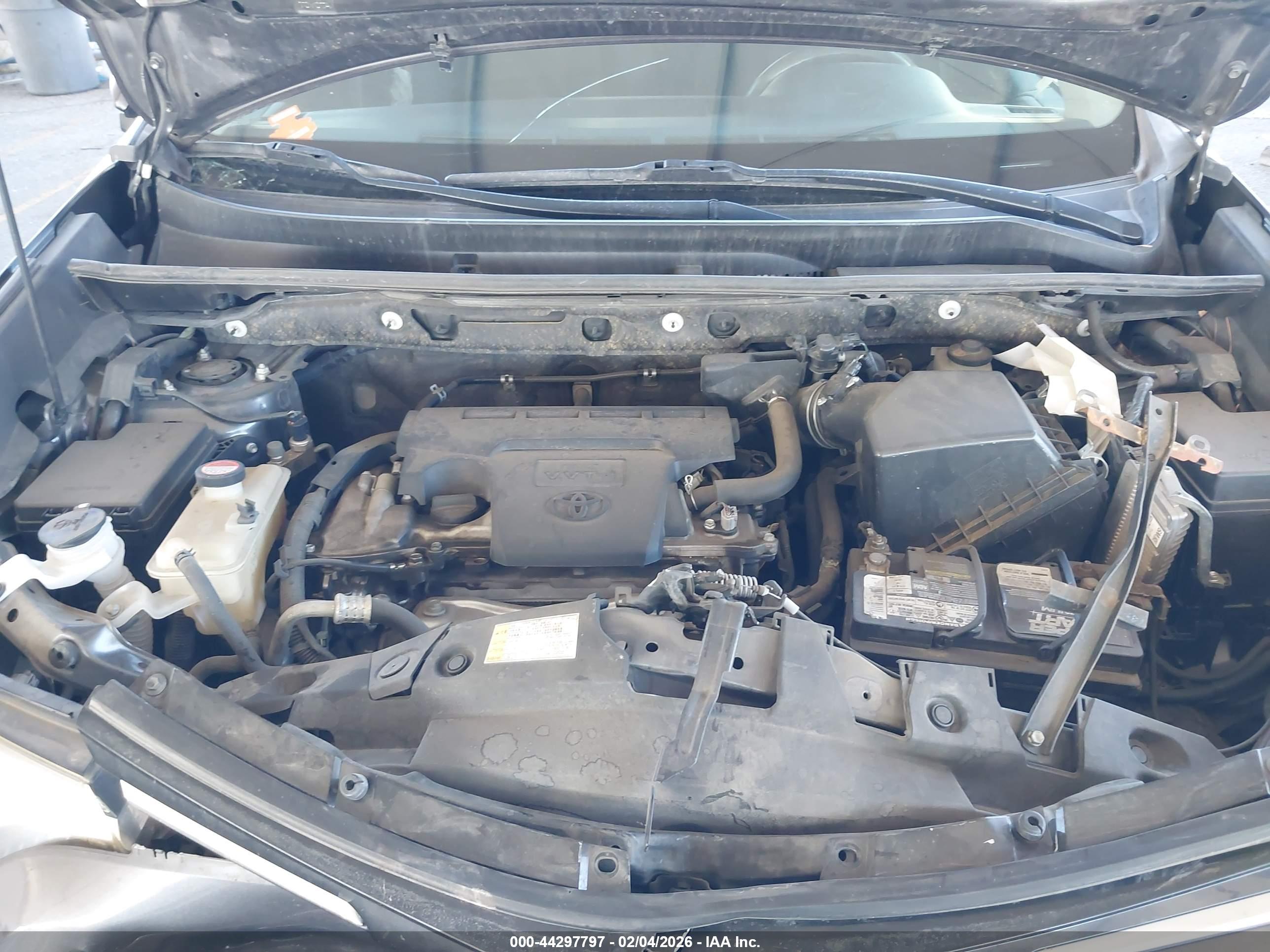 TOYOTA RAV4 image 10