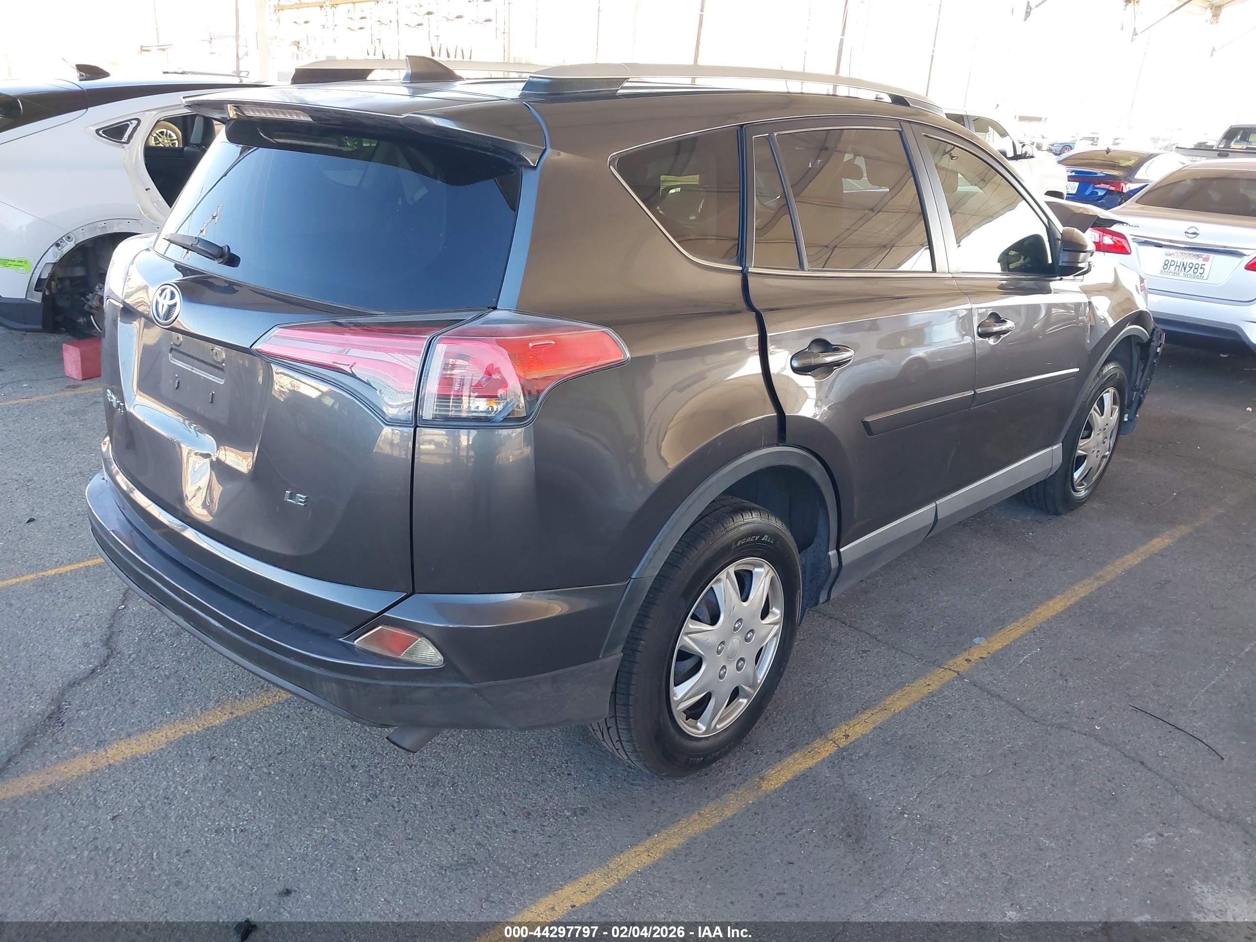 TOYOTA RAV4 image 4