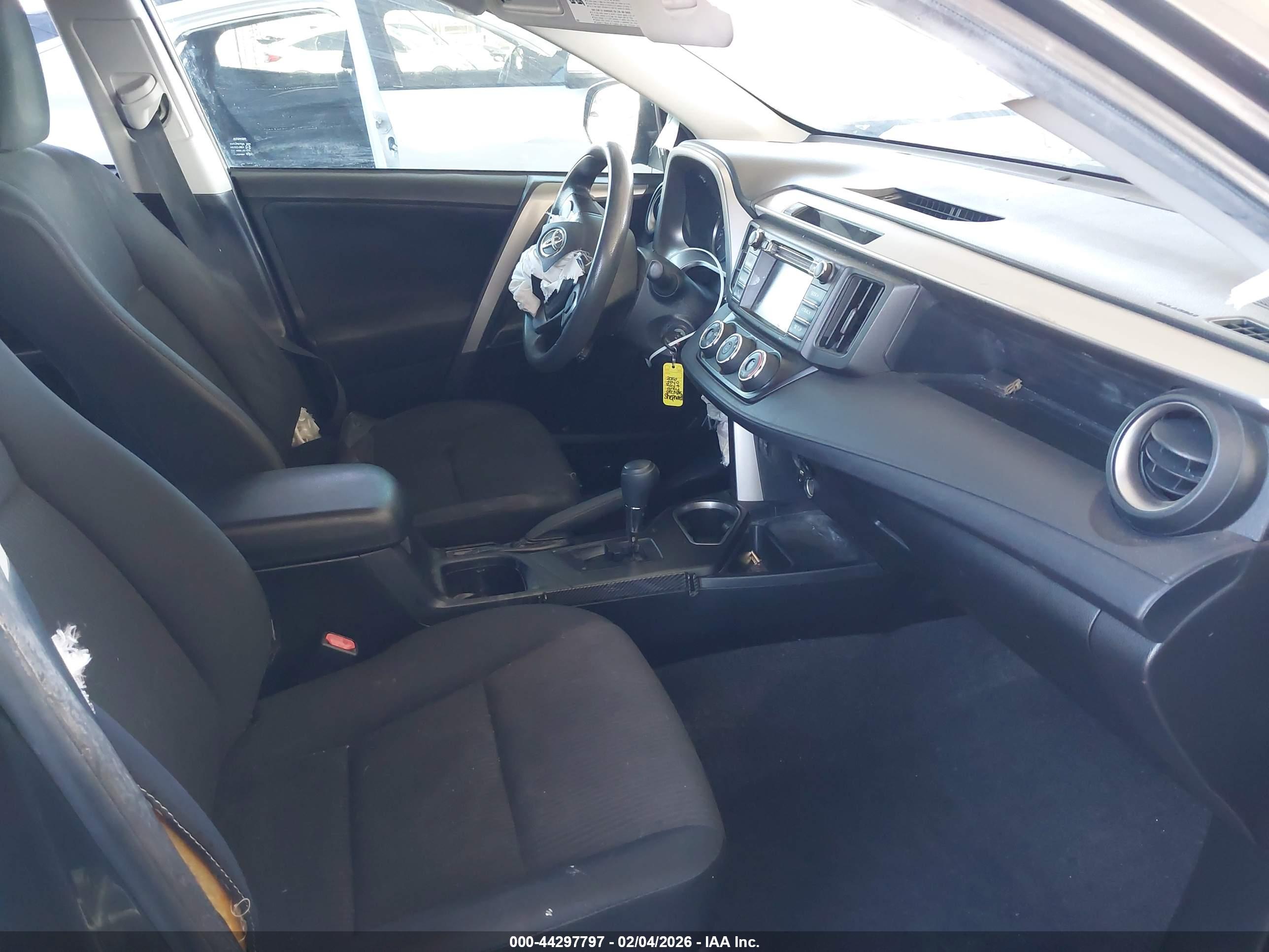 TOYOTA RAV4 image 5