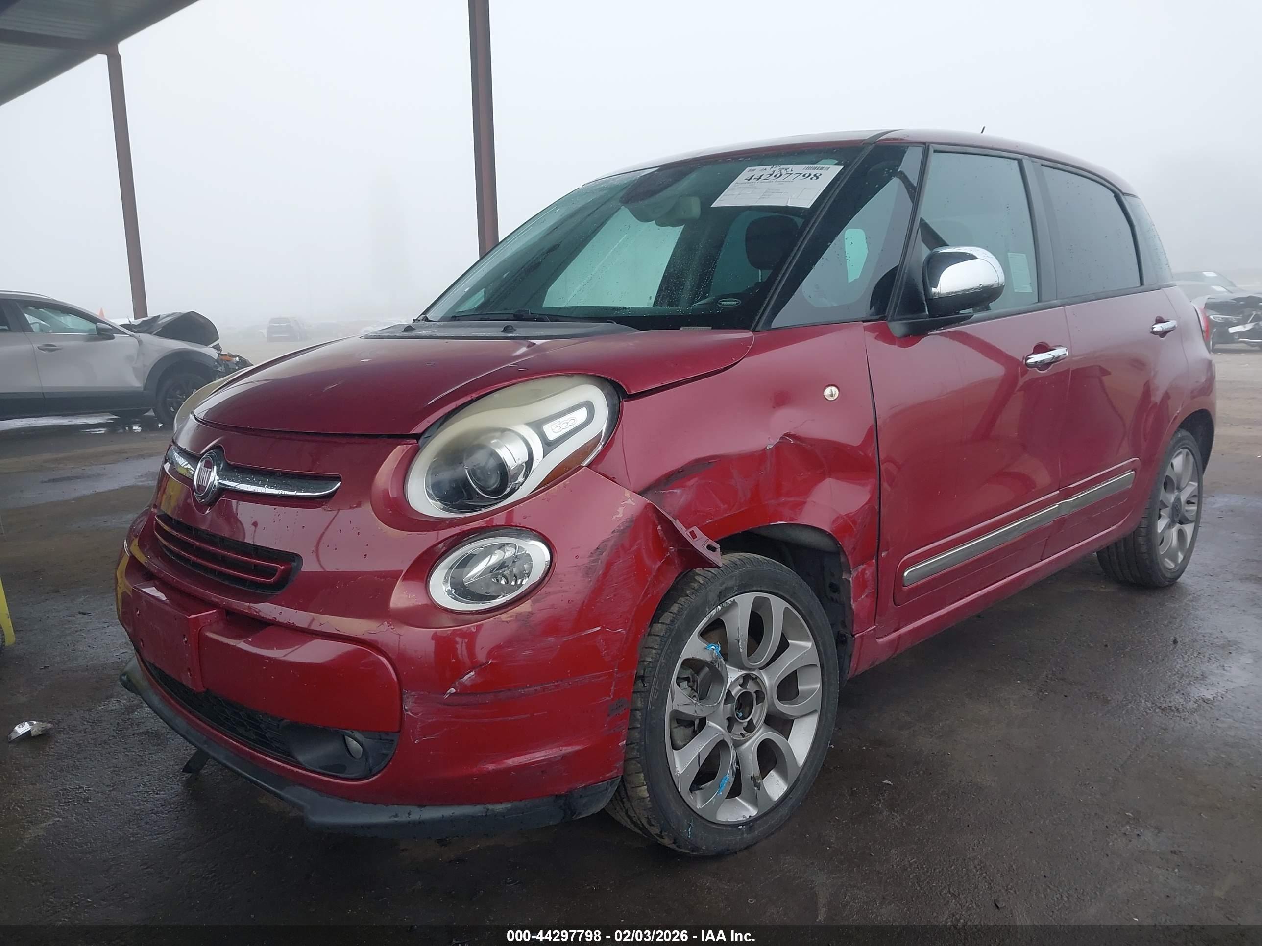 FIAT 500L image 2