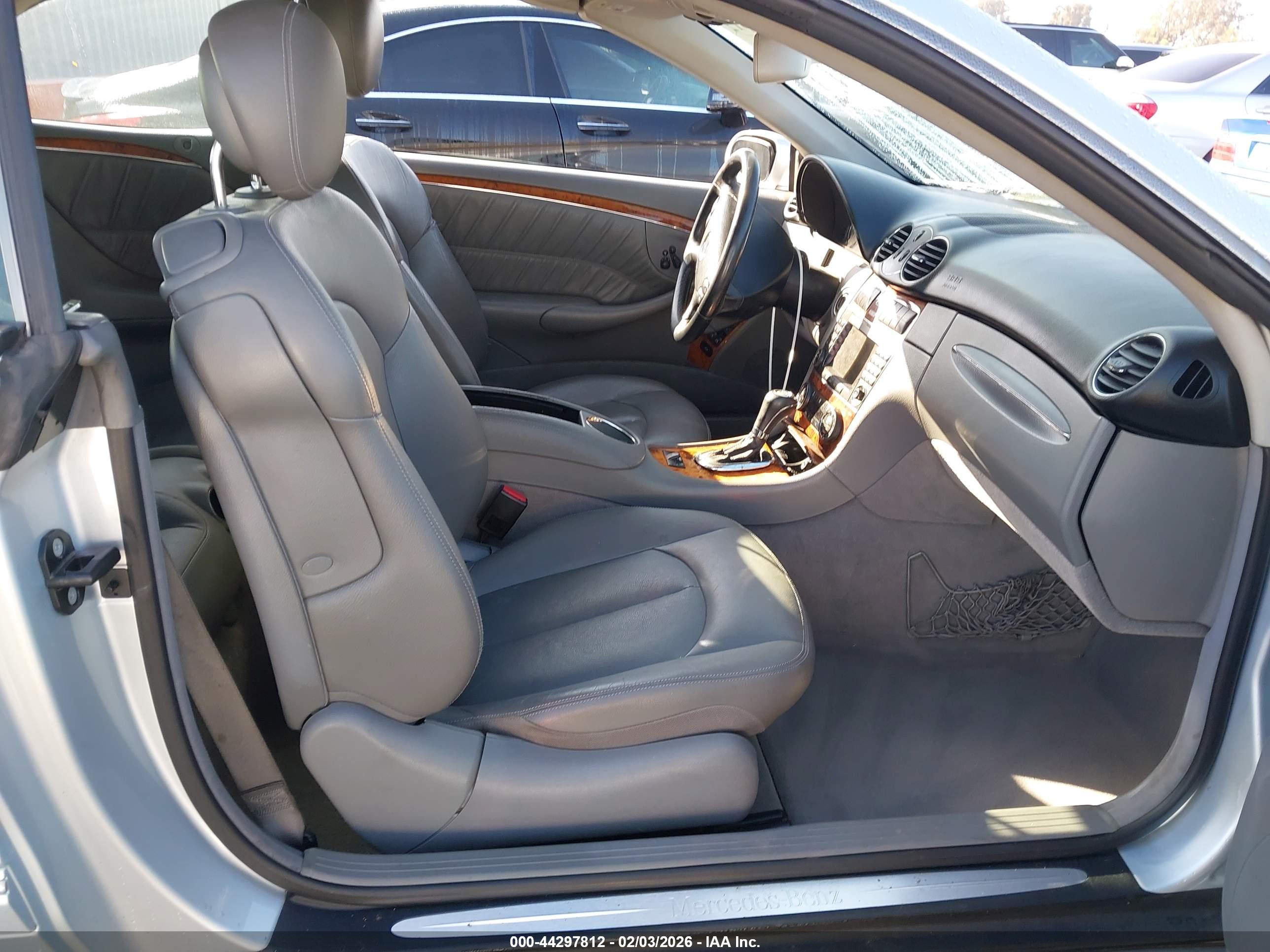 MERCEDES-BENZ CLK image 5