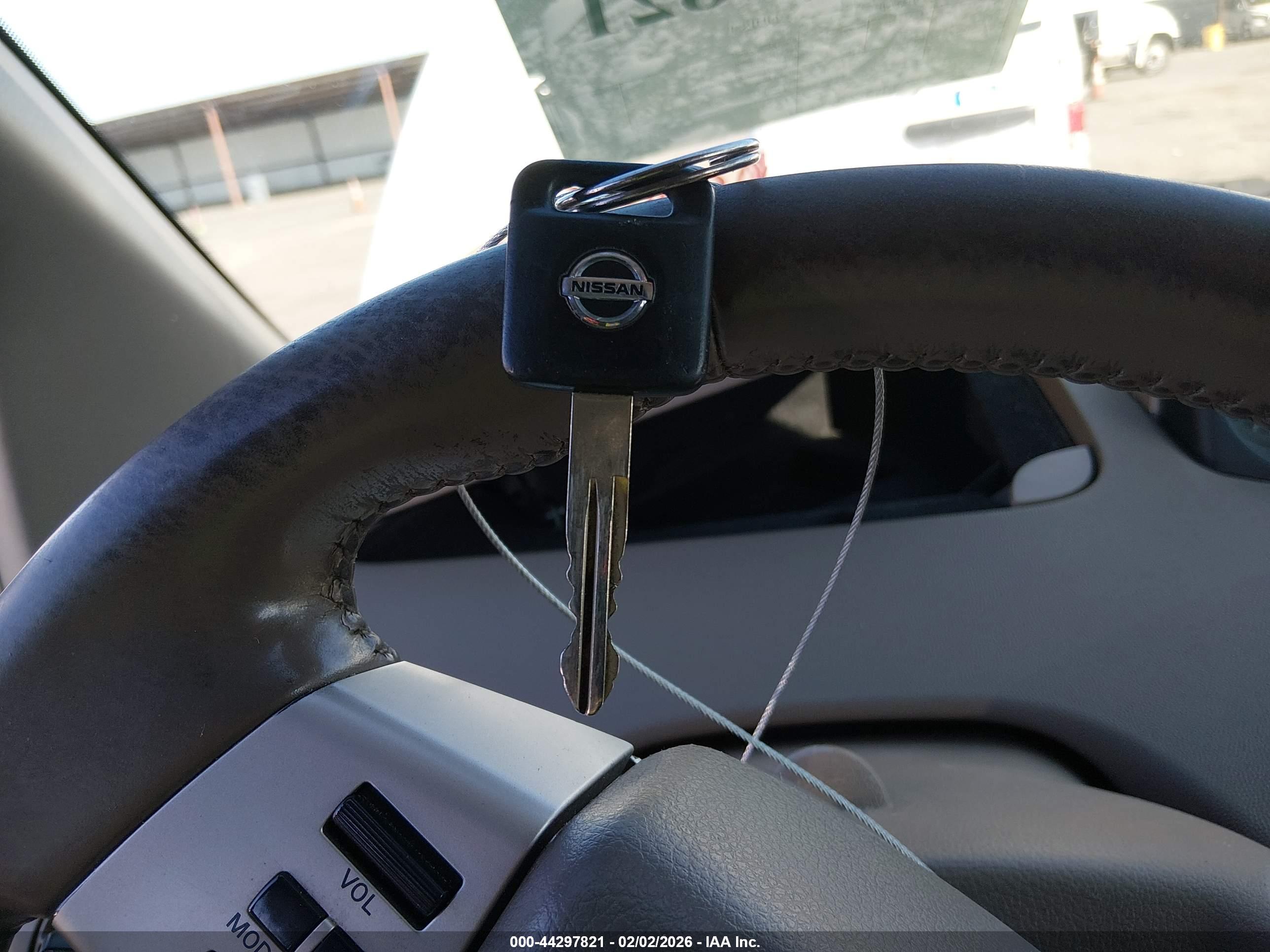 NISSAN QUEST image 11