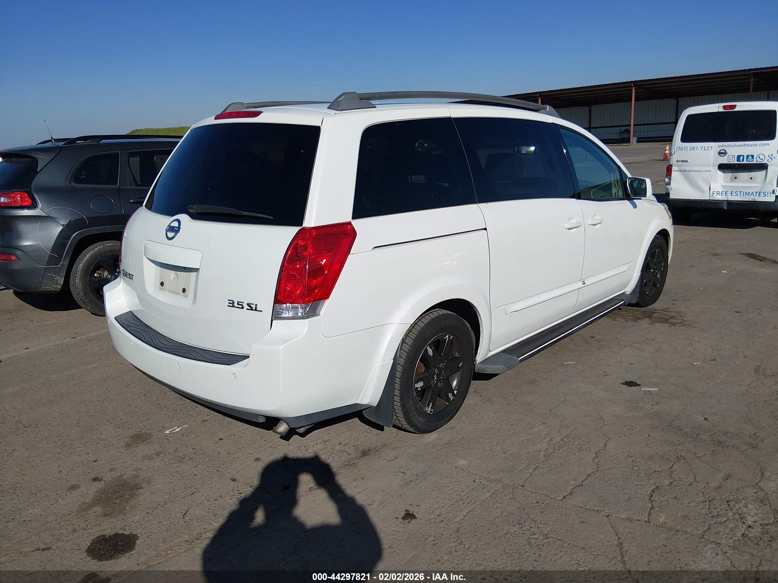 NISSAN QUEST image 4