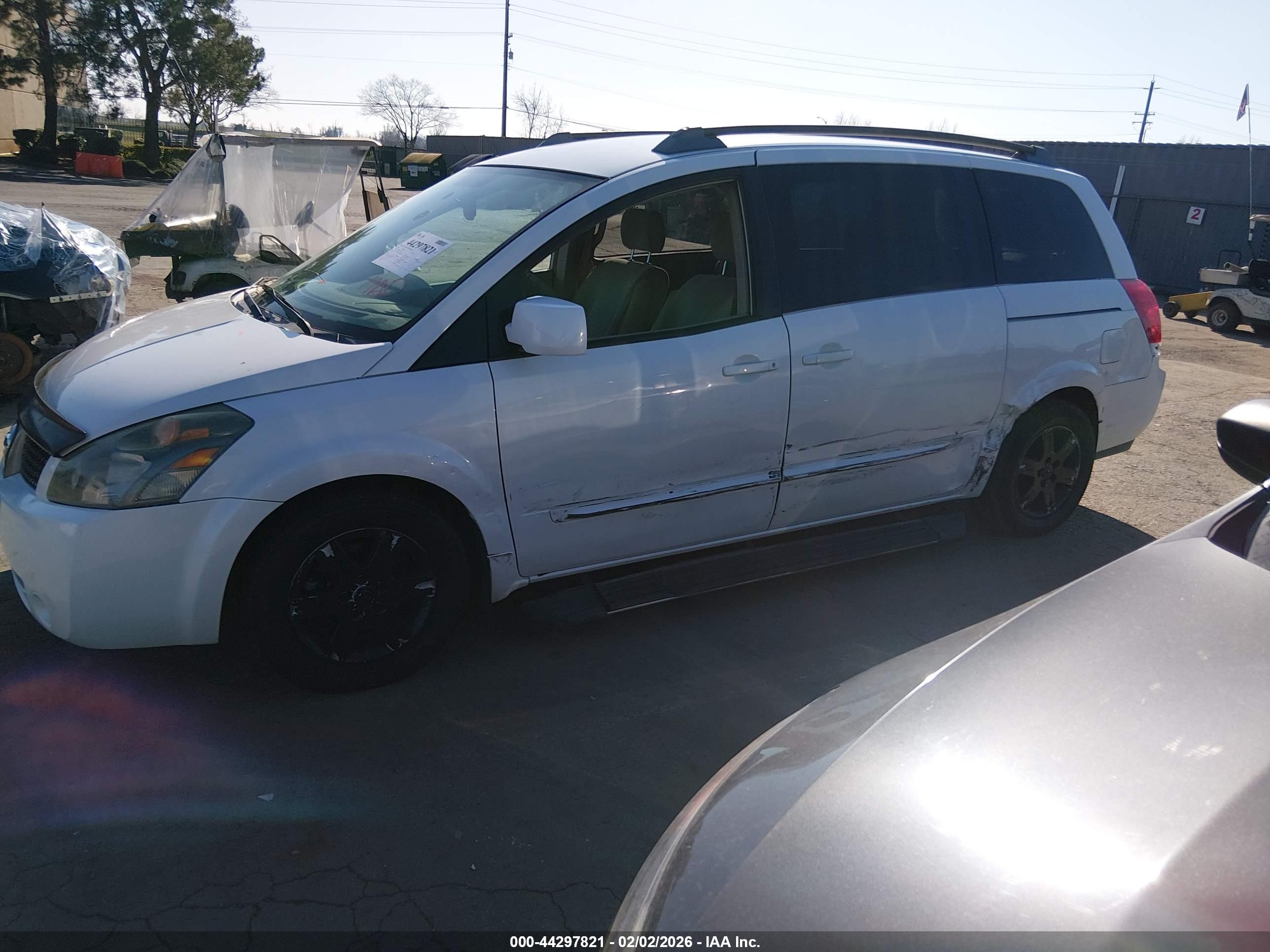 NISSAN QUEST image 6