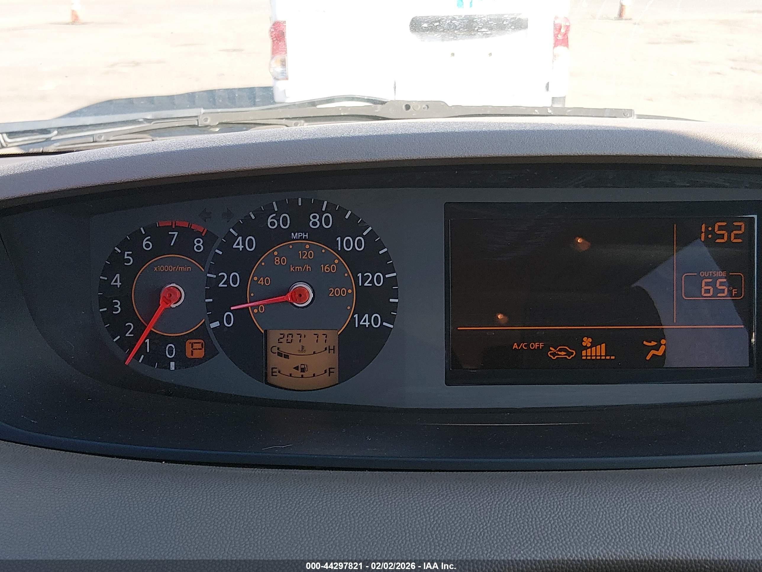 NISSAN QUEST image 7