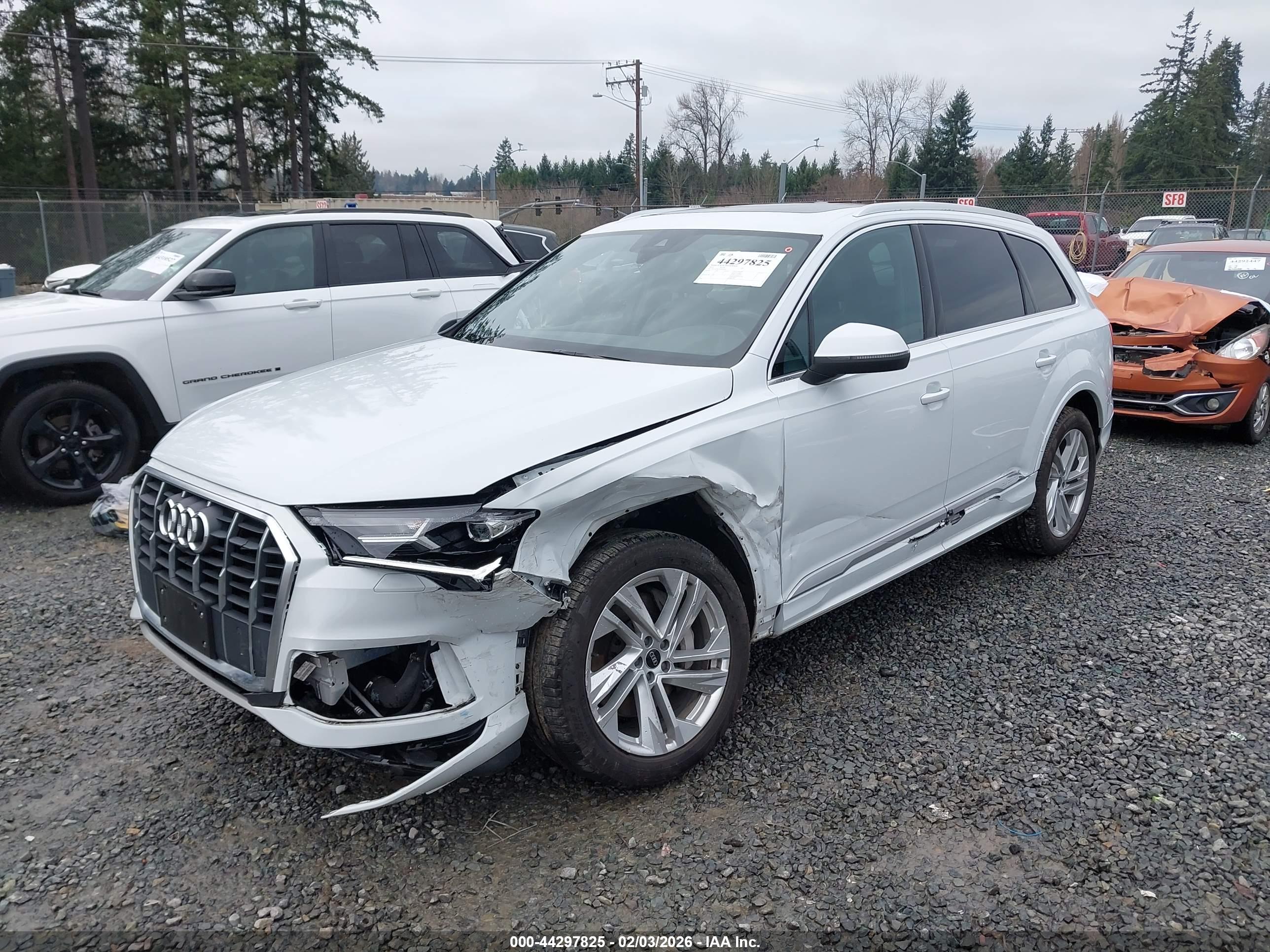 AUDI Q7 image 2