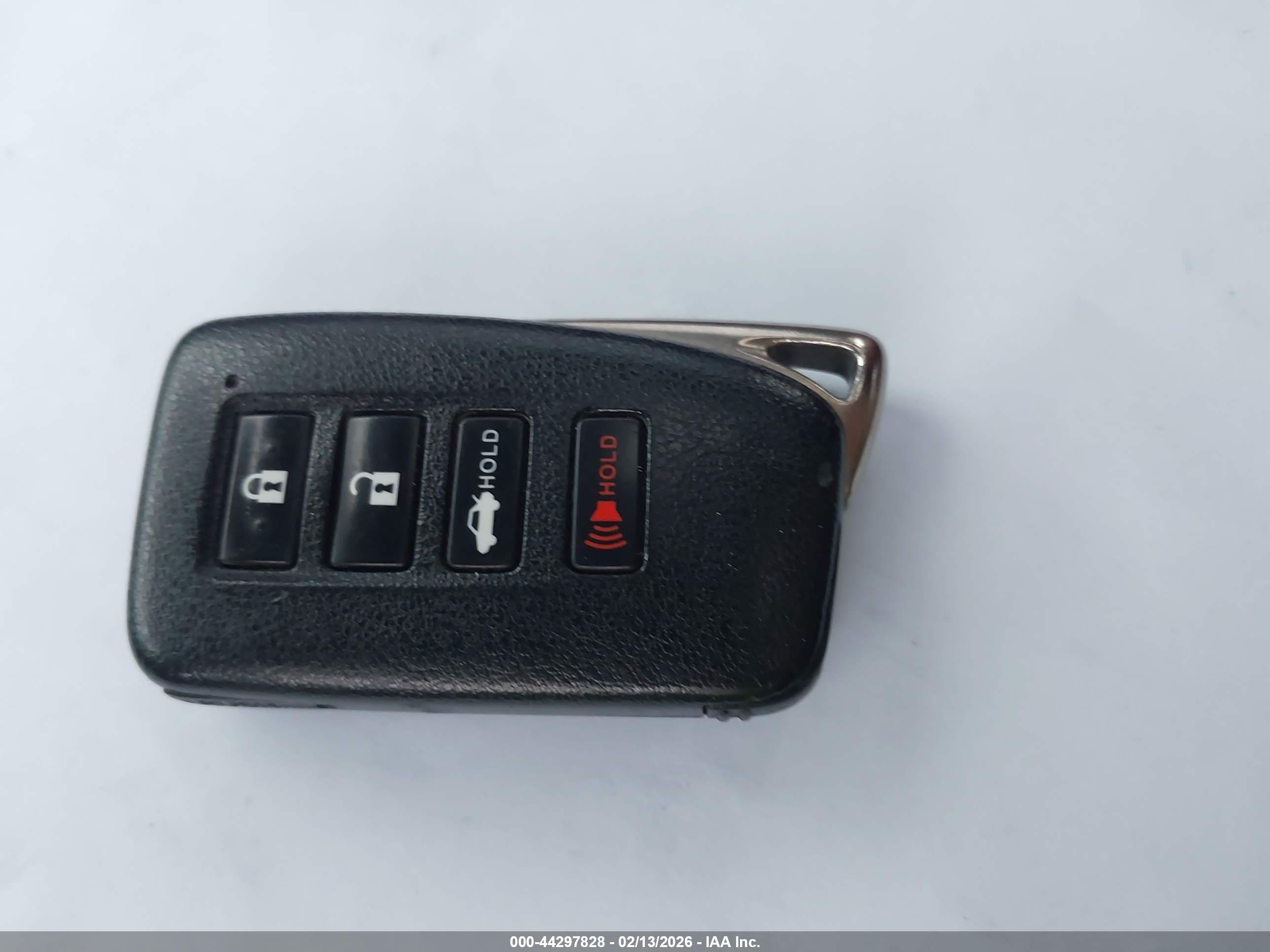LEXUS IS image 11