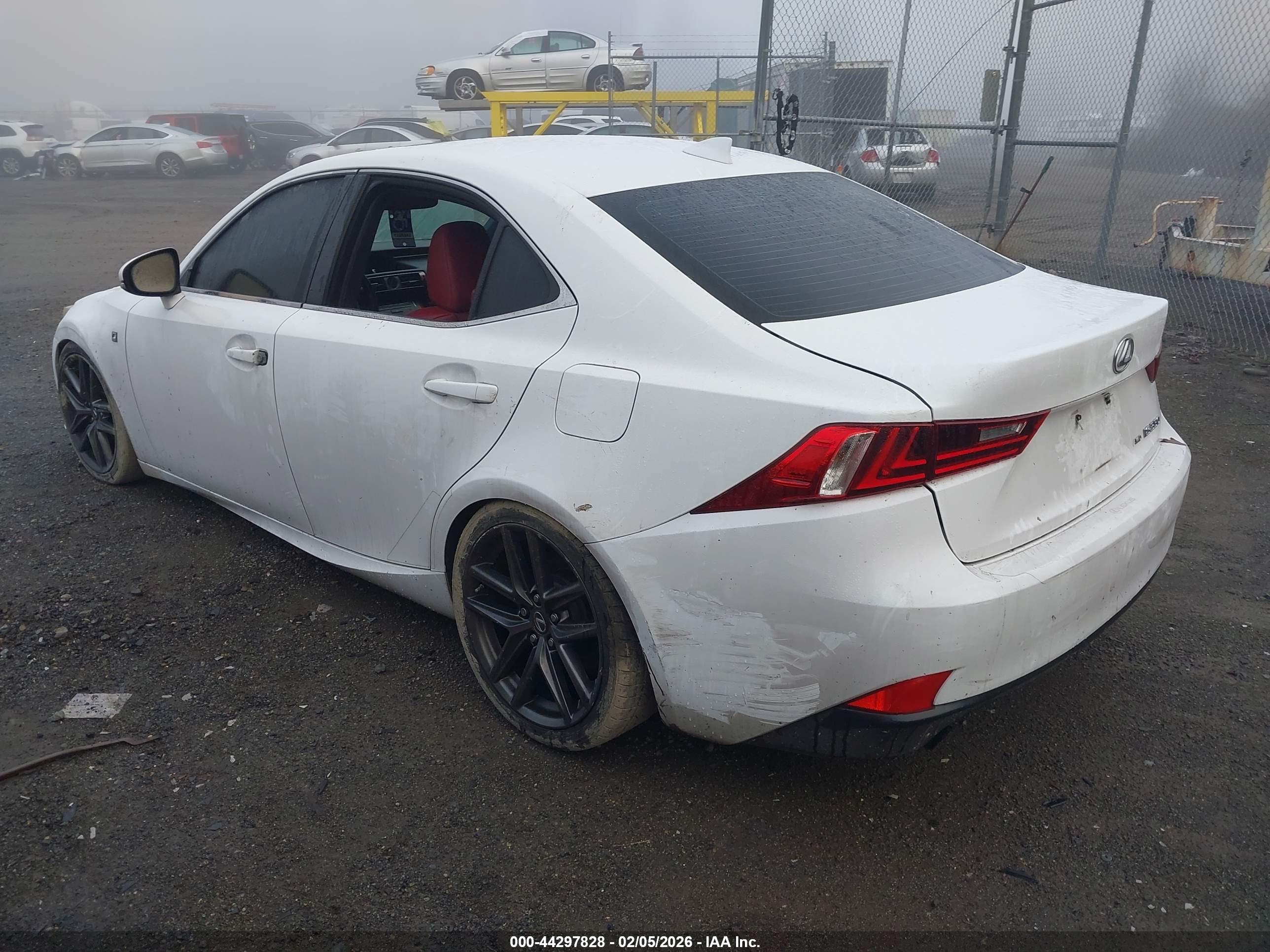LEXUS IS image 3