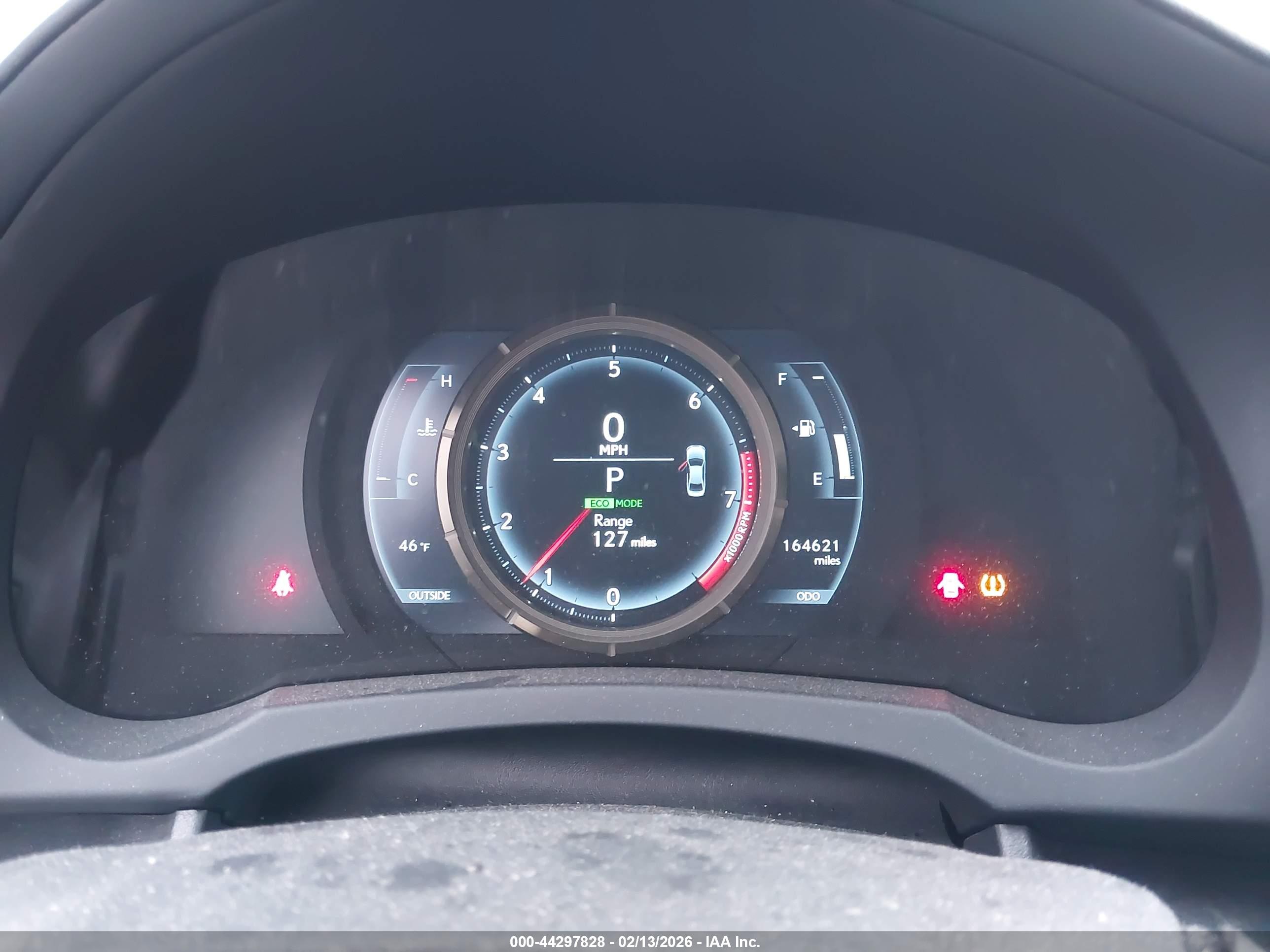LEXUS IS image 7