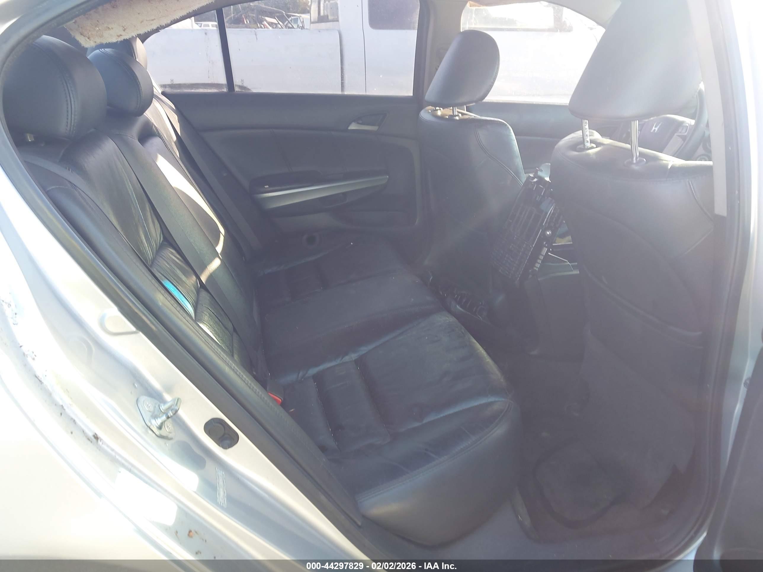 HONDA ACCORD image 8