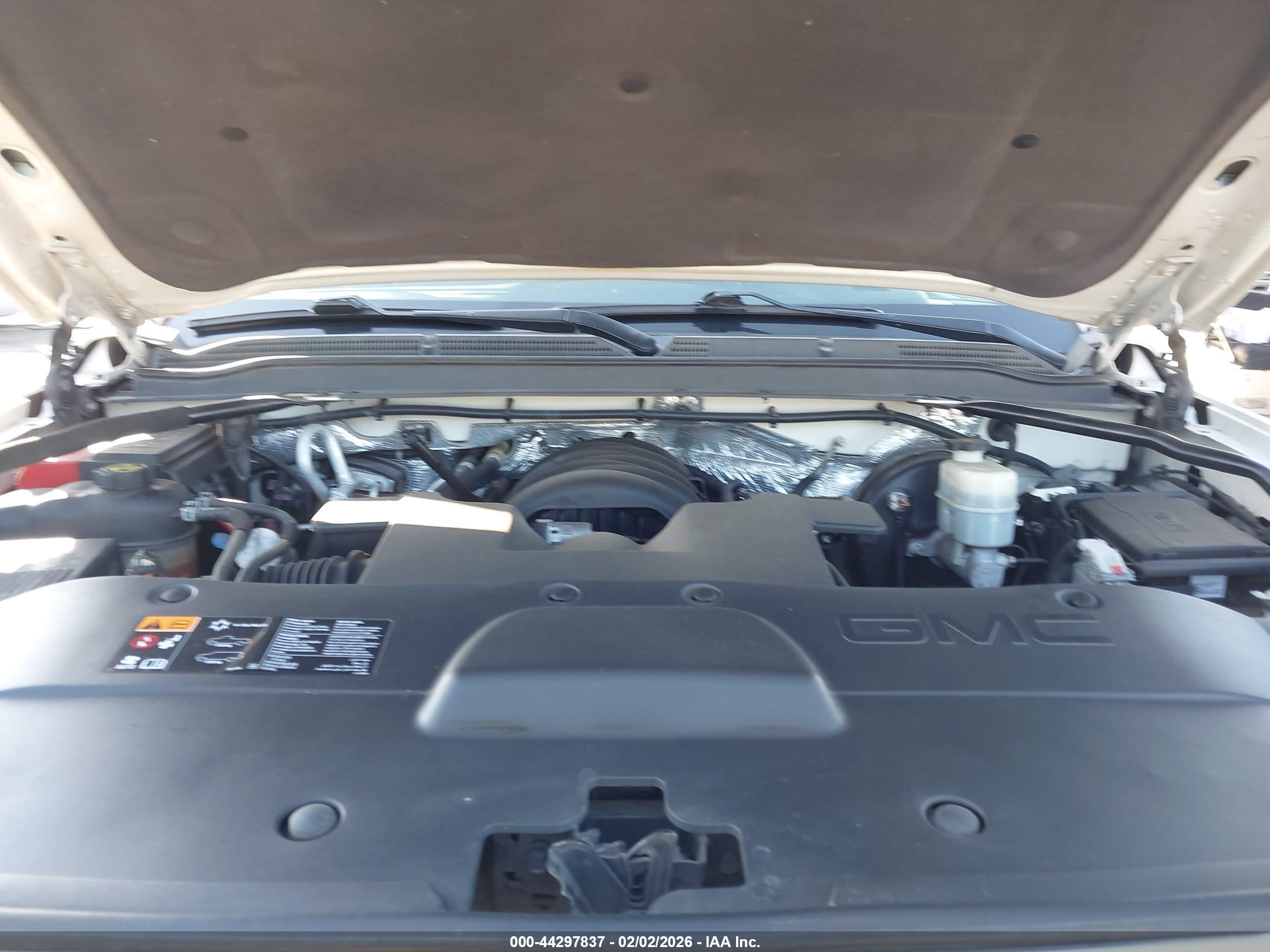 GMC YUKON image 10