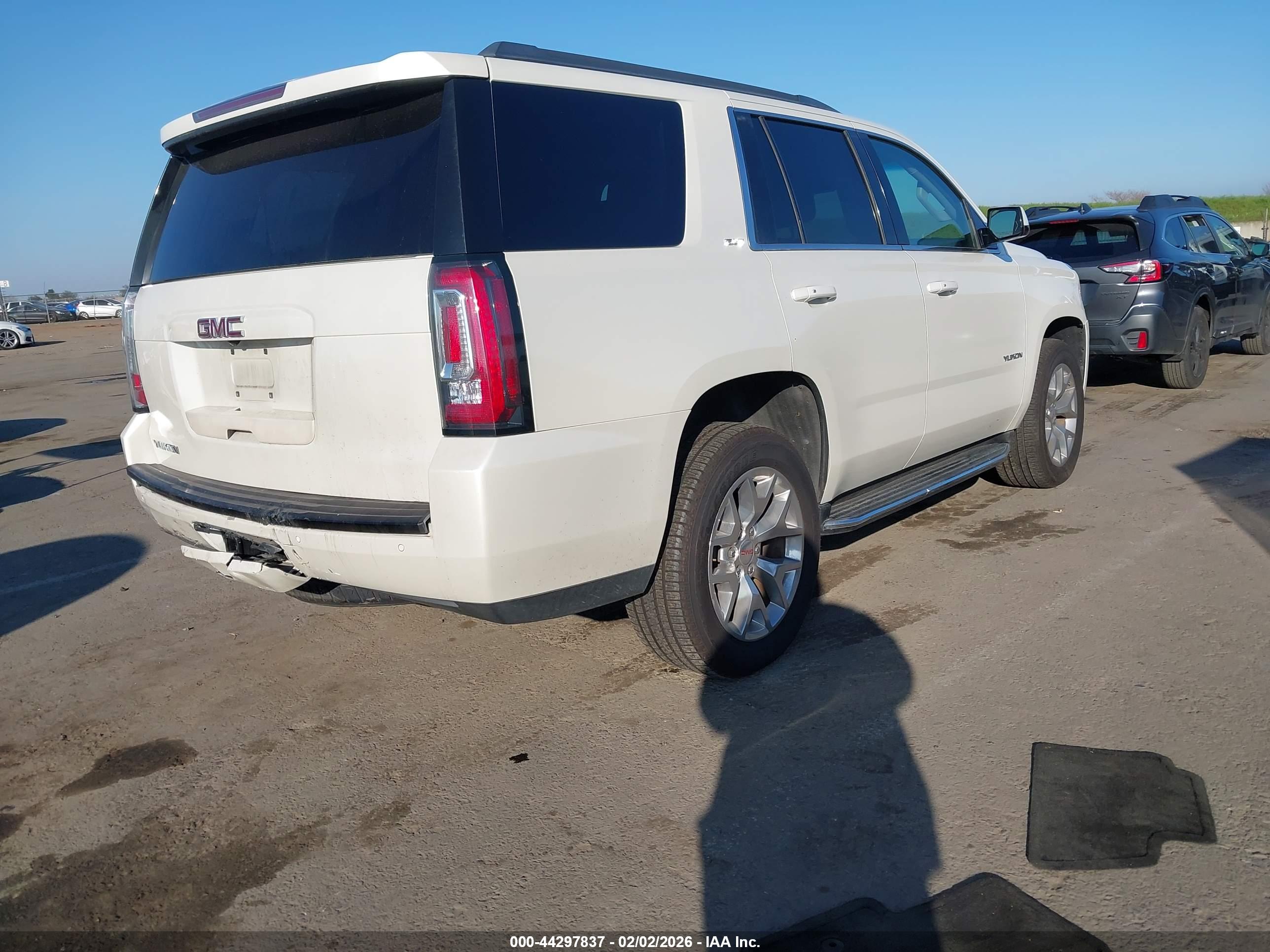 GMC YUKON image 4