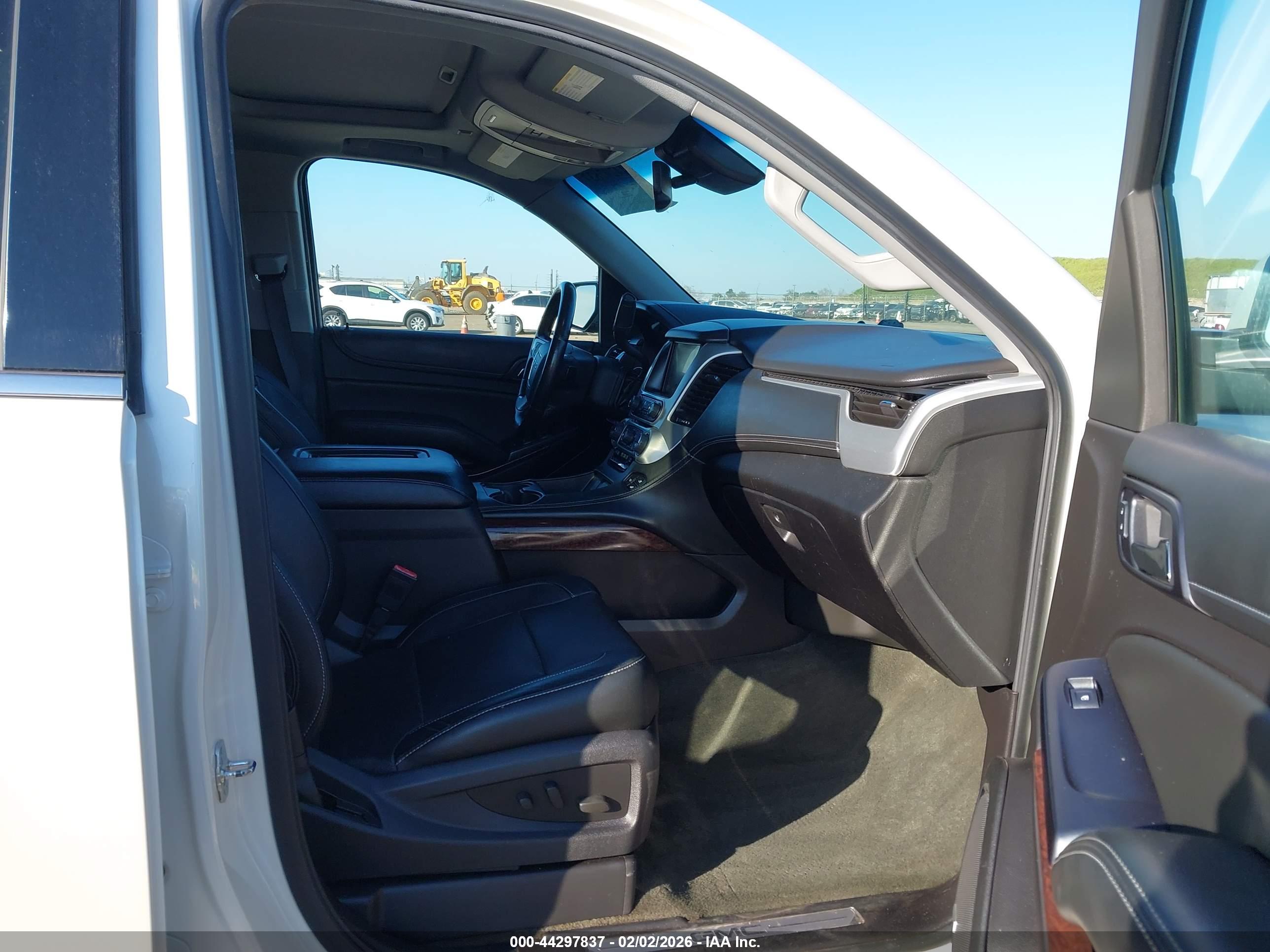 GMC YUKON image 5