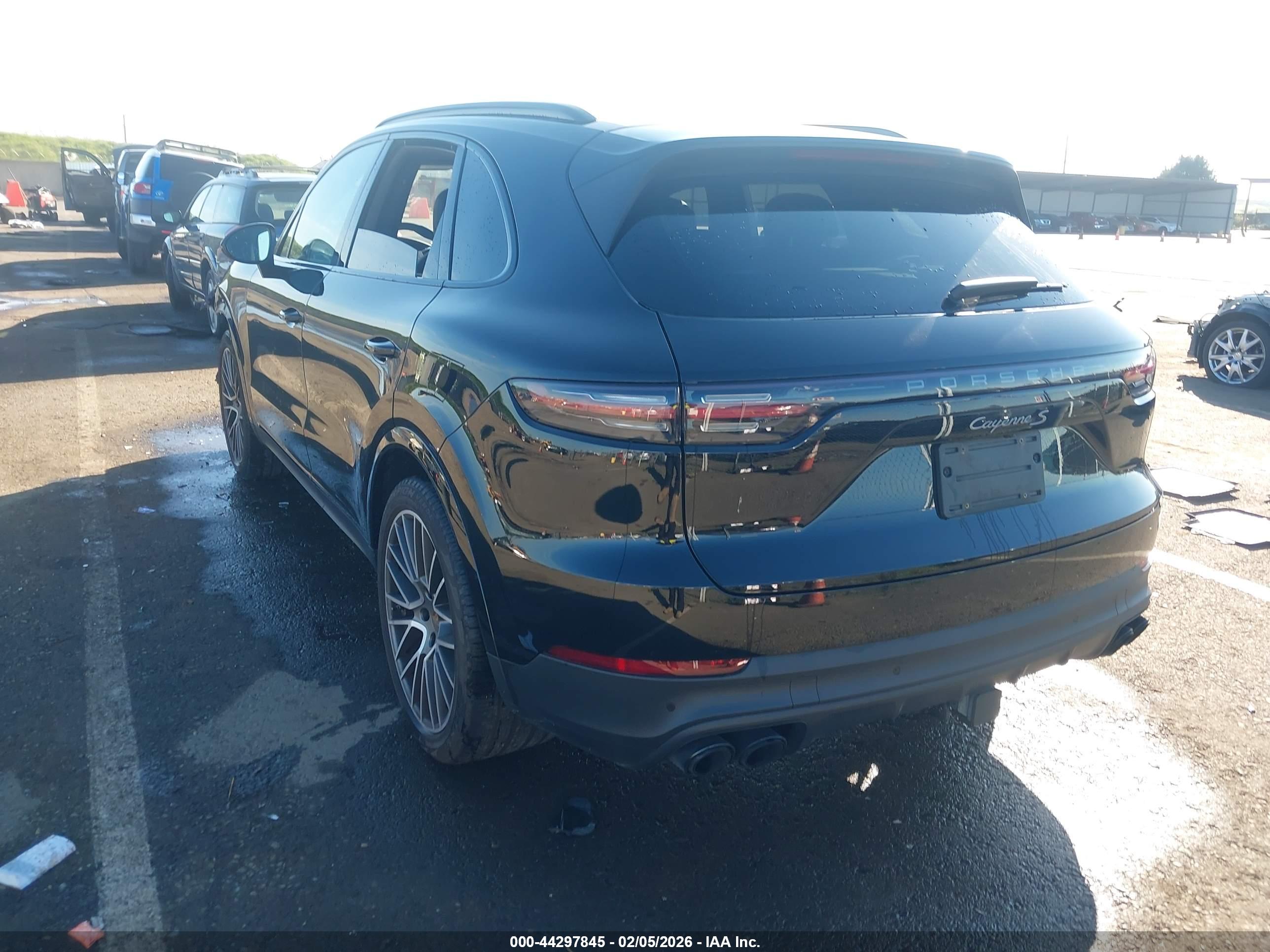 PORSCHE CAYENNE image 3