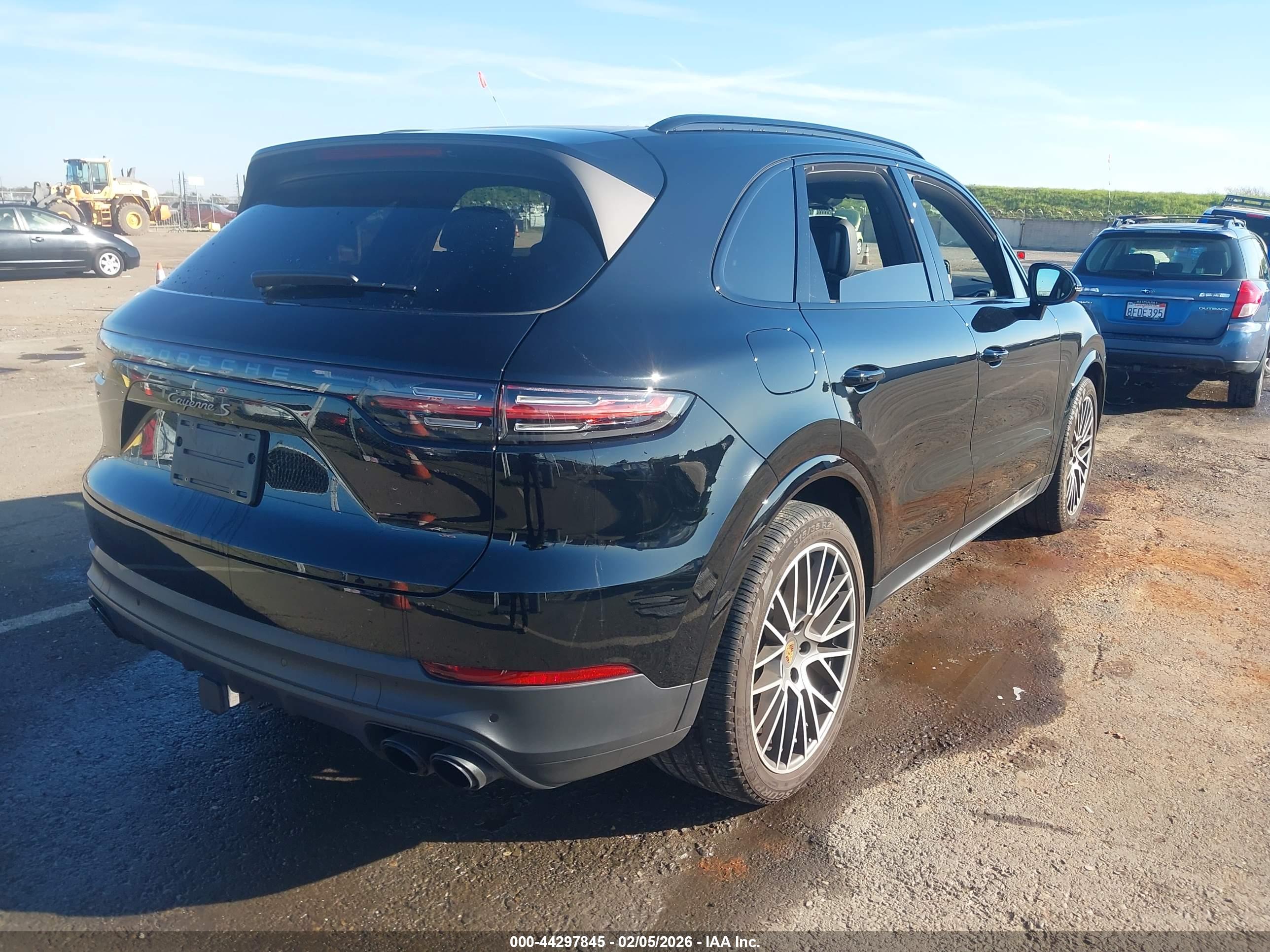 PORSCHE CAYENNE image 4