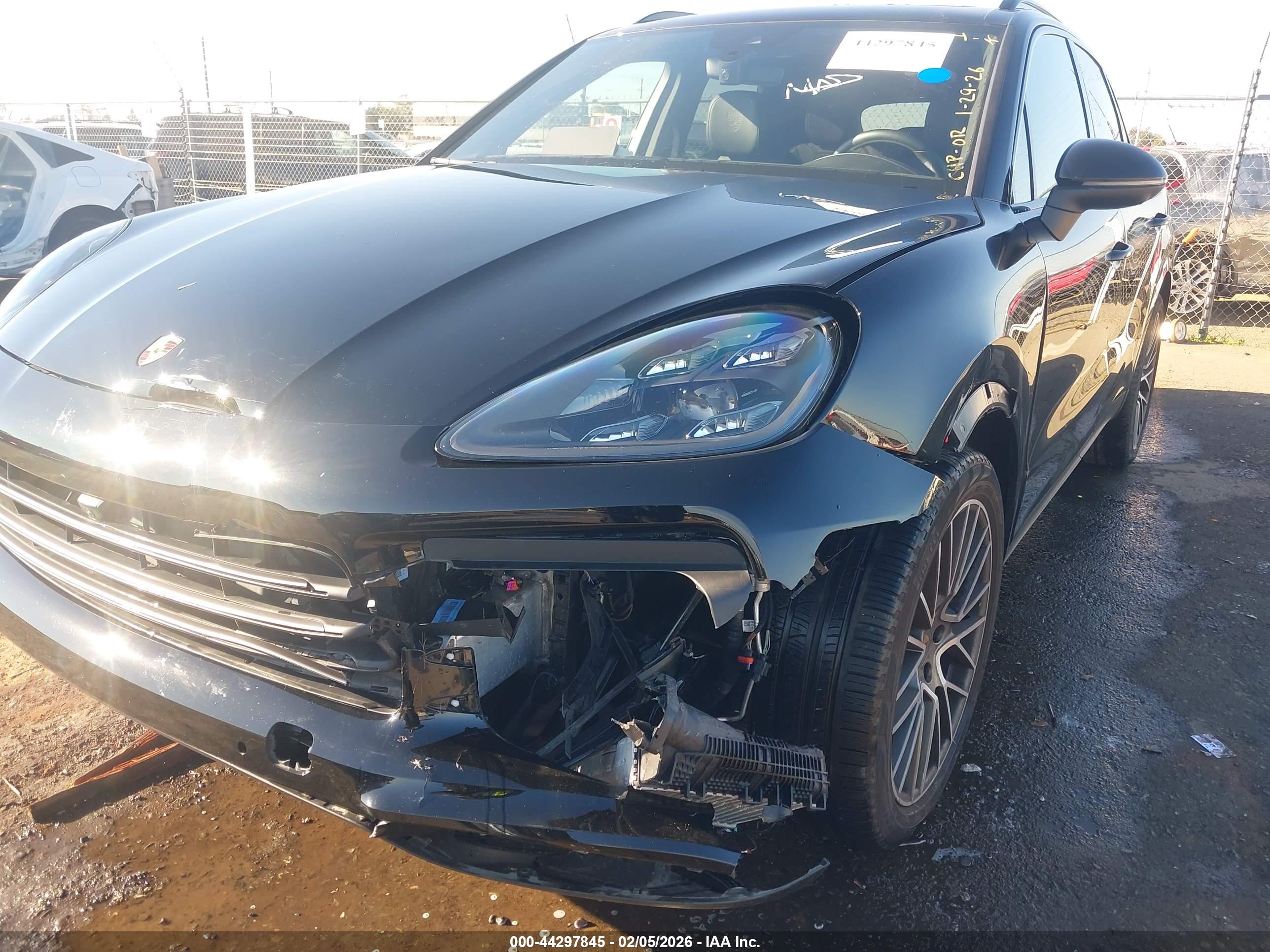 PORSCHE CAYENNE image 6