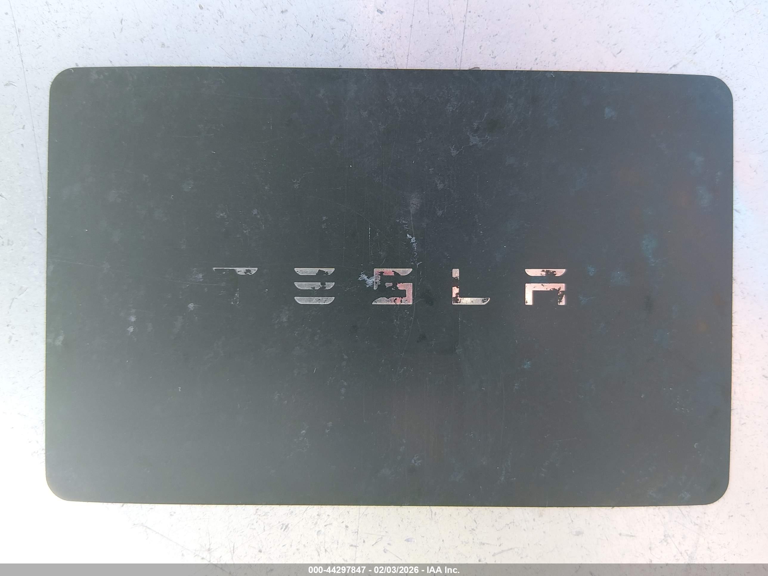 TESLA MODEL image 11
