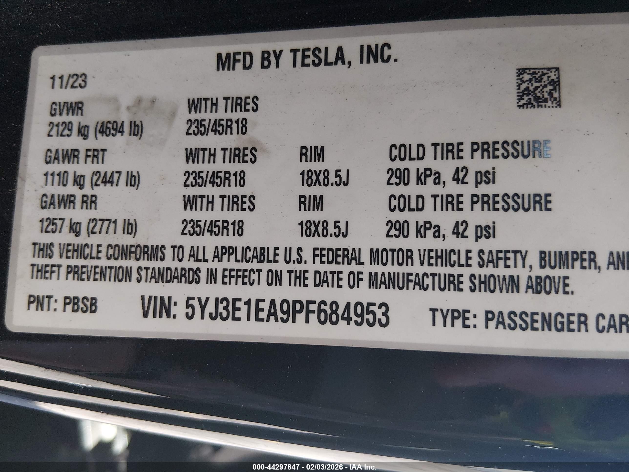 TESLA MODEL image 9