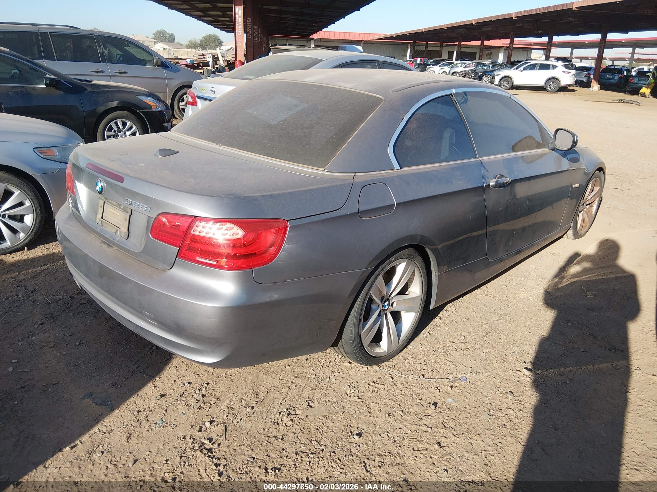 BMW 328I image 4