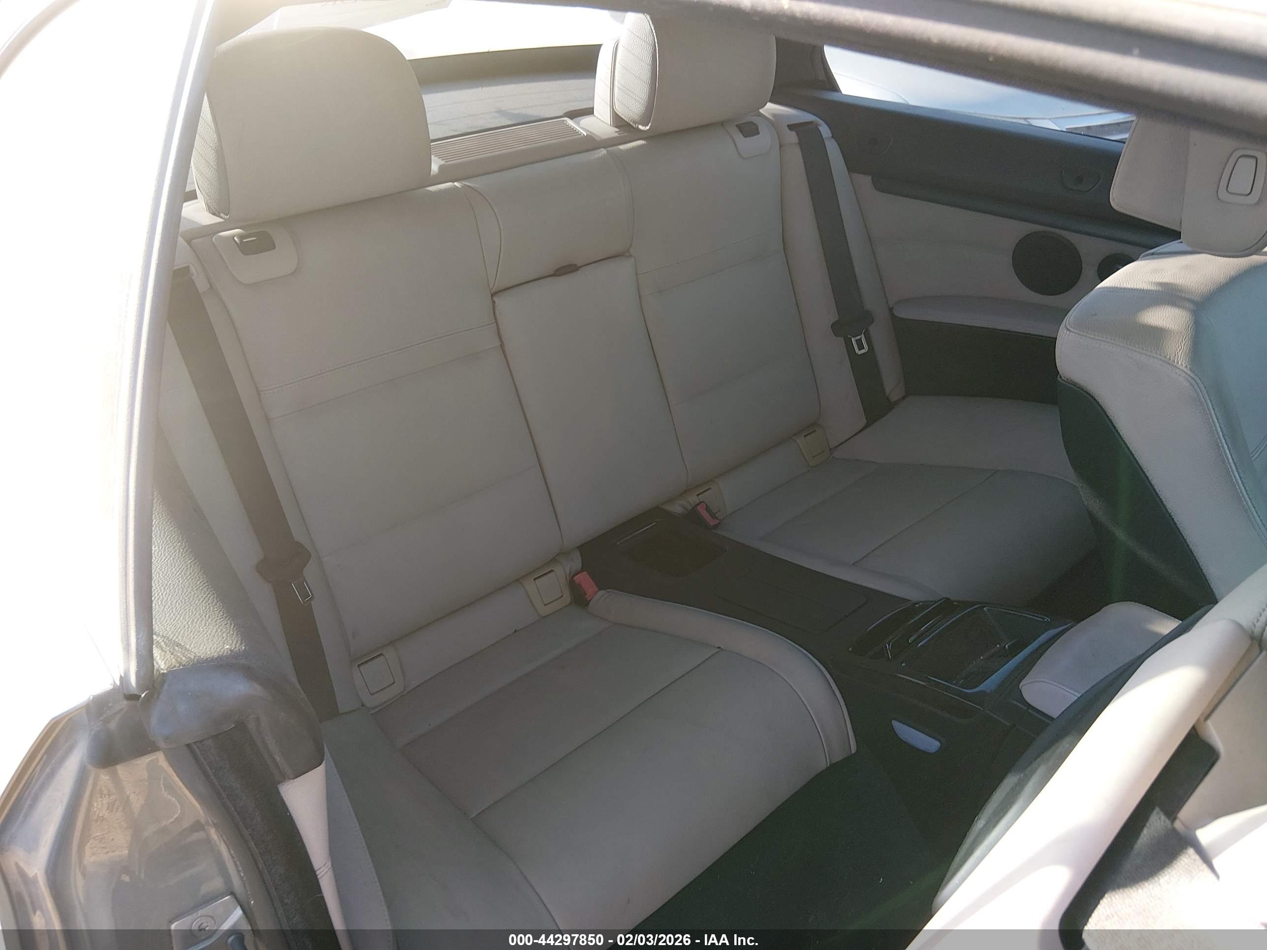 BMW 328I image 8