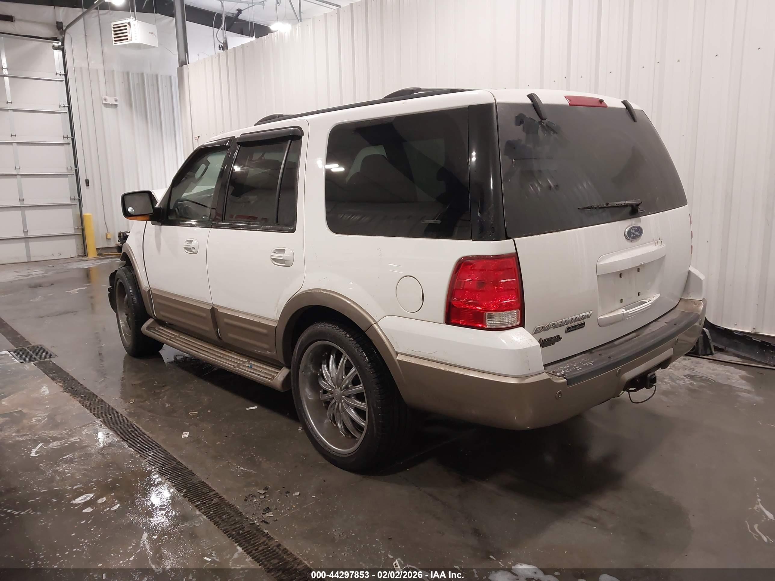 FORD EXPEDITION image 3